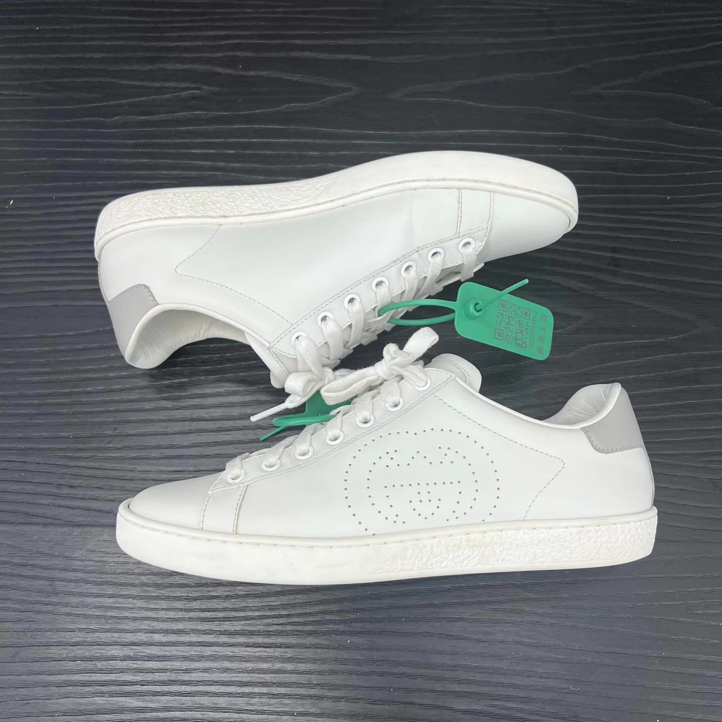 Gucci Gucci Ace White & Gray 37.5 Worn 2x Like New Com Box Size US 7 / IT 37 - 2 Thumbnail