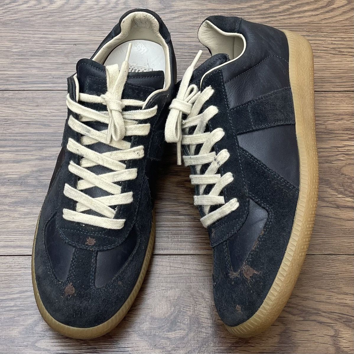 Maison Margiela Maison Margiela Replica GATs Size US 5.5 / EU 38 - 1 Thumbnail