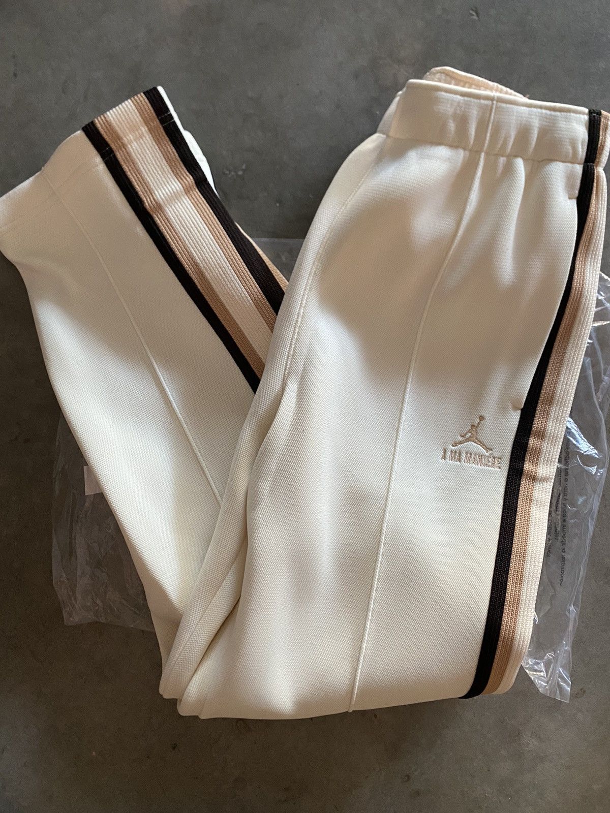 A Ma Maniere × Jordan Brand A Ma Maniere X Jordan Sweatpants Small Size US 30 / EU 46 - 1 Thumbnail
