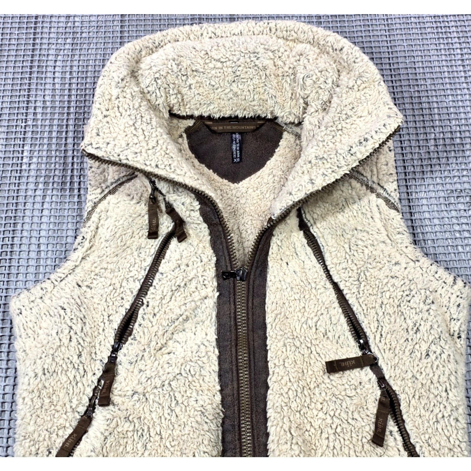 Vintage Kuhl Womens Flight Vest XS Beige Fleece Hooded Full Zip Vest, High Pile, Size XS, Beige, Casual, Travel, Outdoor, Women Size XS / US 0-2 / IT 36-38 - 4 Thumbnail
