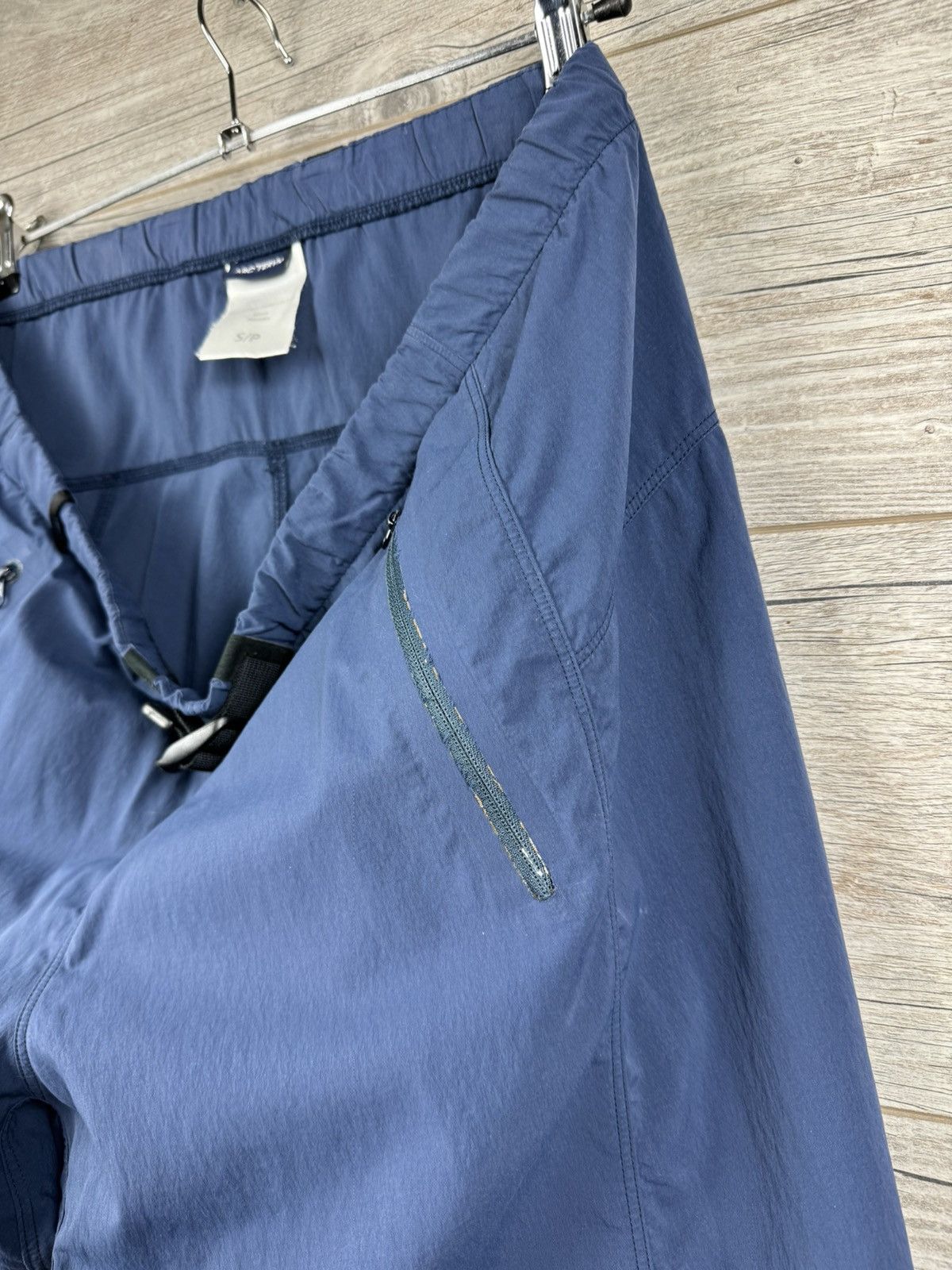 Arc’teryx Outdoor pants y2k Drill style Gorpcore size S