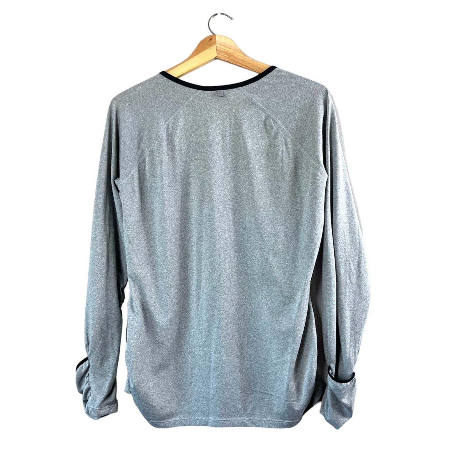 Nike Women's Gray Long Sleeve Nike Activewear Top L Size L / US 10 / IT 46 - 2 Thumbnail