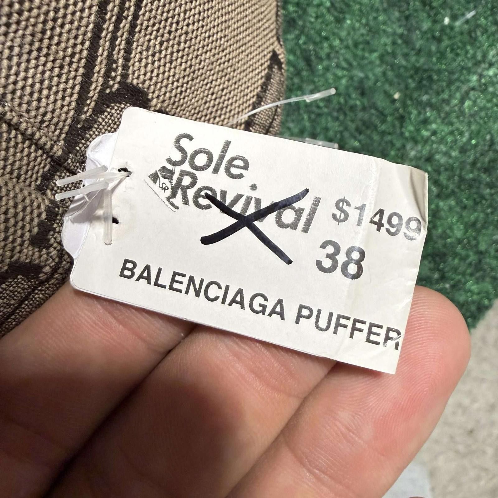 Balenciaga Balenciaga BB Puffer Coat Size S 38 Used Size US M / EU 48-50 / 2 - 7 Thumbnail