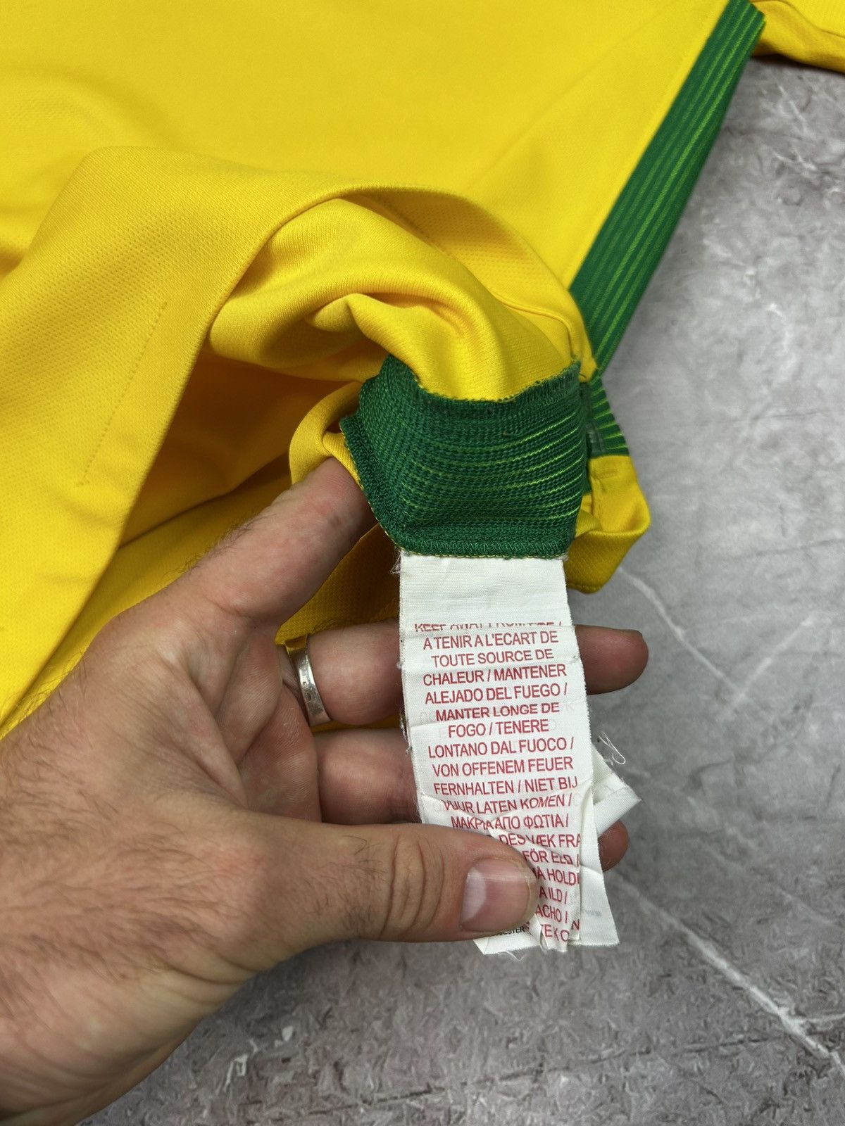 Nike Vintage Nike Brazil Jersey Football Soccer Y2k Blockcore S Size US S / EU 44-46 / 1 - 10 Thumbnail