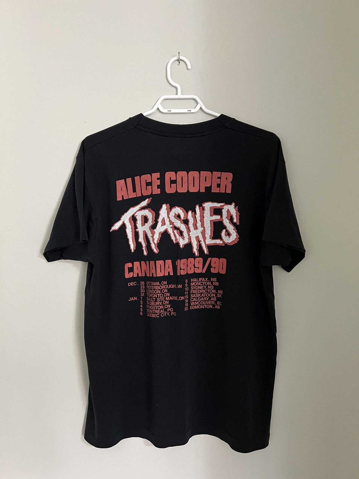 Vintage Super Rare Vintage Alice Cooper 1989 Canadian Trashes Tour Size US XL / EU 56 / 4 - 3 Thumbnail