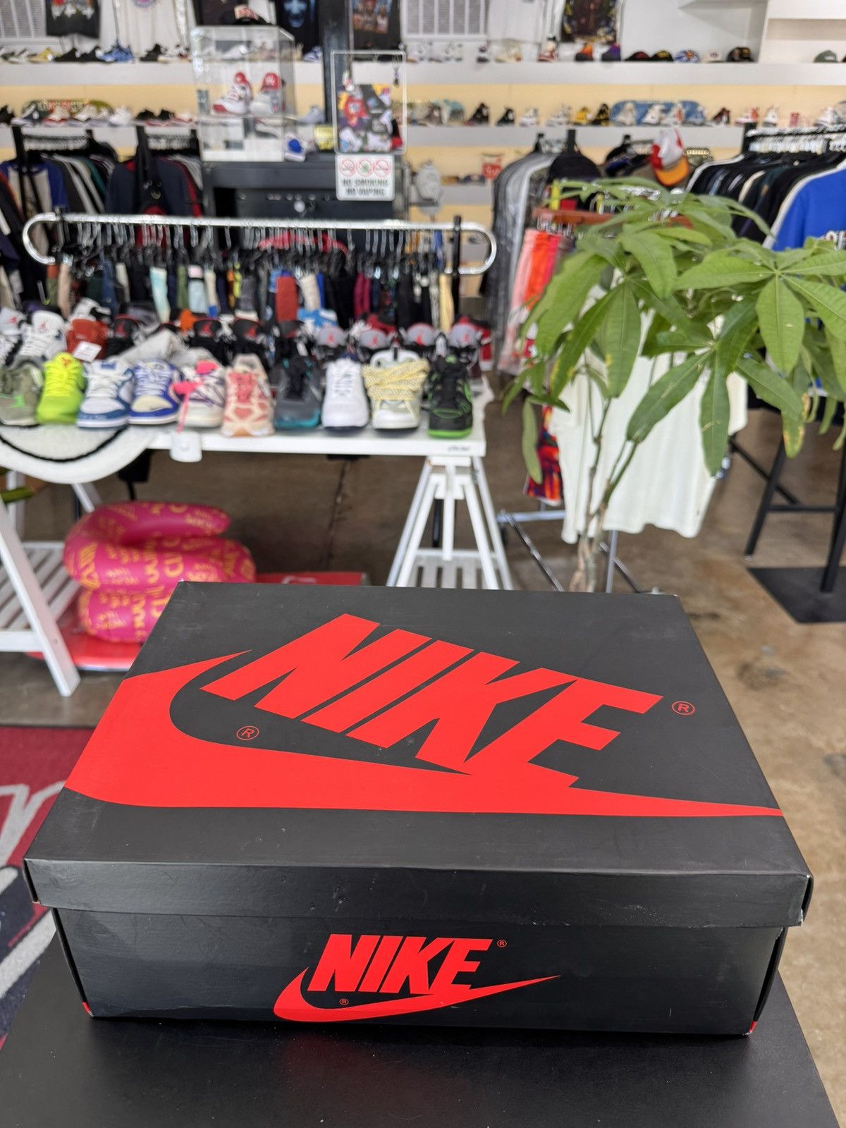 Jordan Brand Air Jordan 1 Spider-Man into the Spider-Verse Size. 11(2023) Size US 11 / EU 44 - 13 Thumbnail
