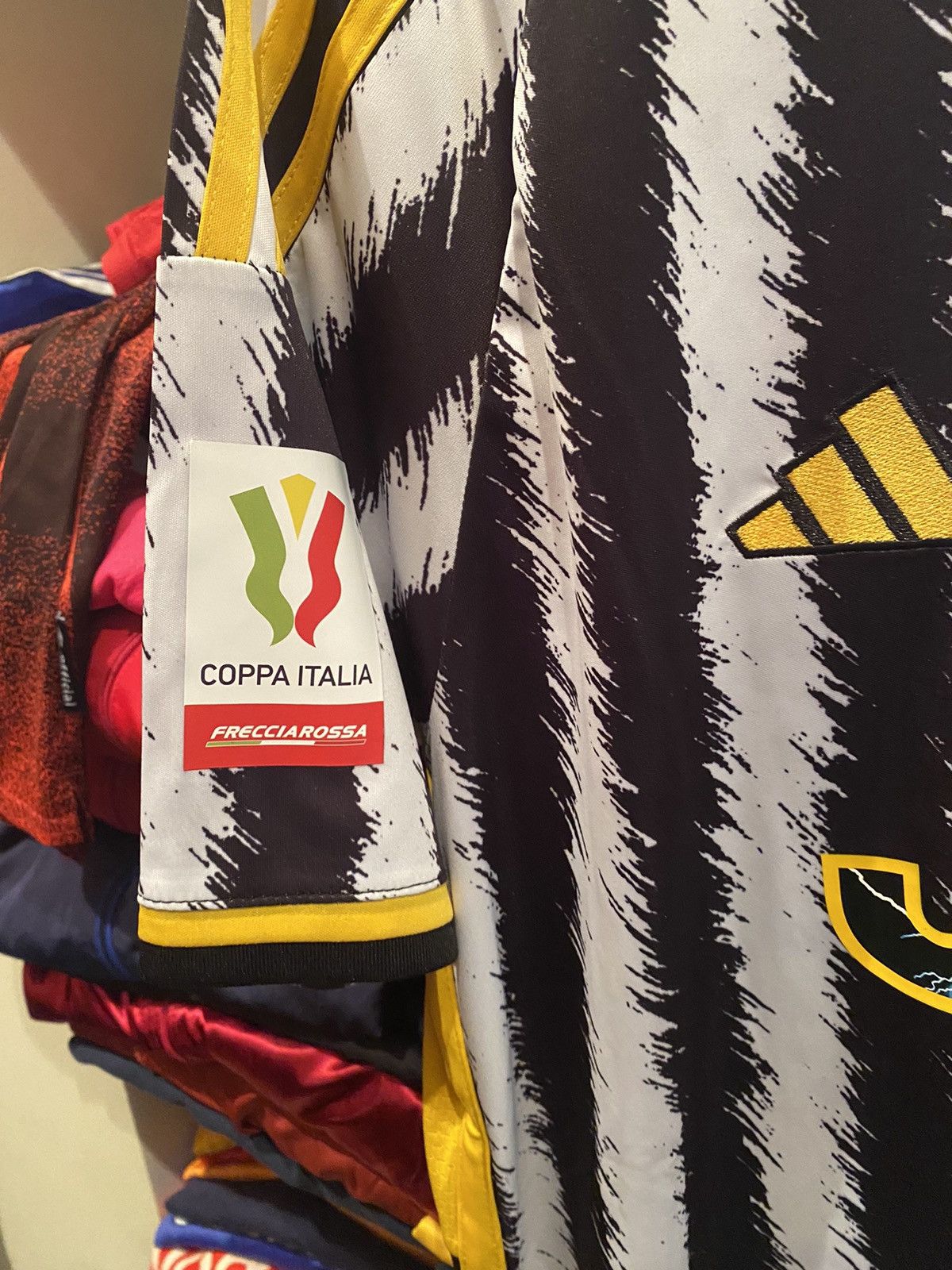 Adidas Jearsy Adidas JUVENTUS VLAHOVIC size L Size US L / EU 52-54 / 3 - 2 Thumbnail