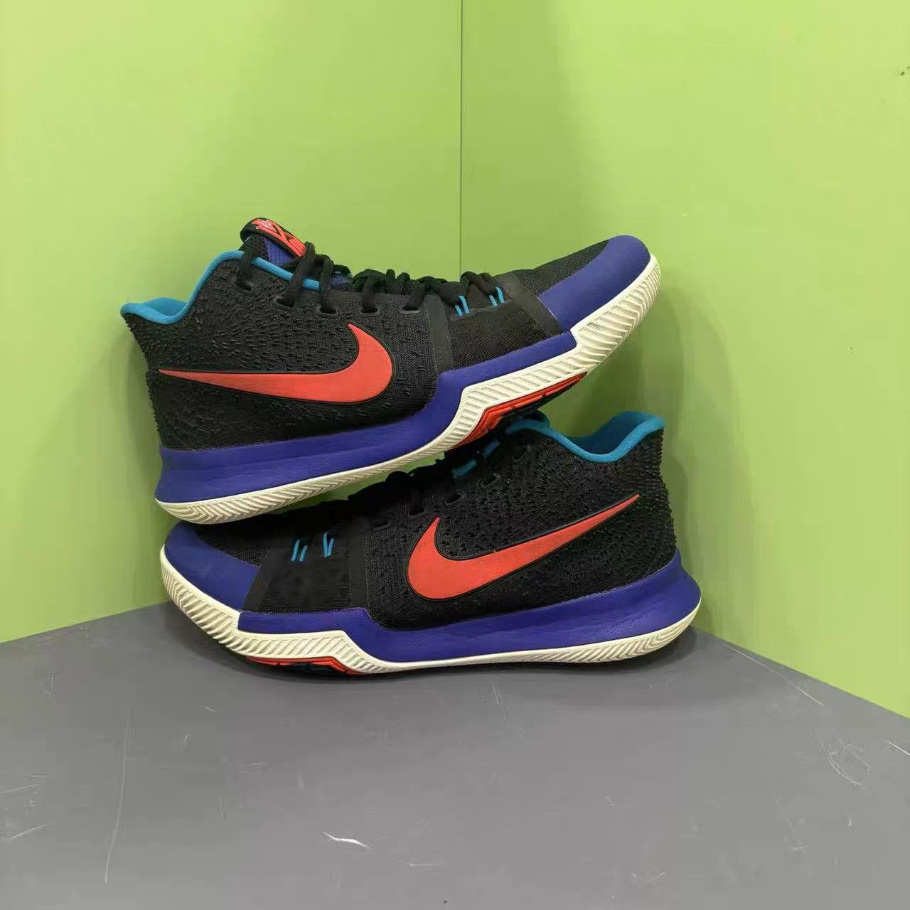 Nike Nike Kyrie 3 Black Orange K15 Size US 10 / EU 43 - 4 Thumbnail