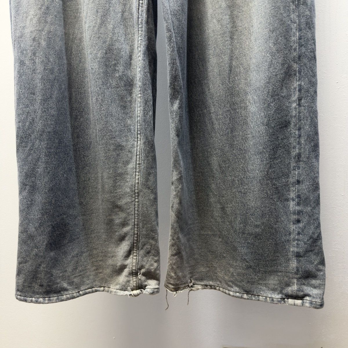Balenciaga Balenciaga Winter 2021 Tromp L'oeil Denim Sweatpants Demna Size US 36 / EU 52 - 13 Thumbnail