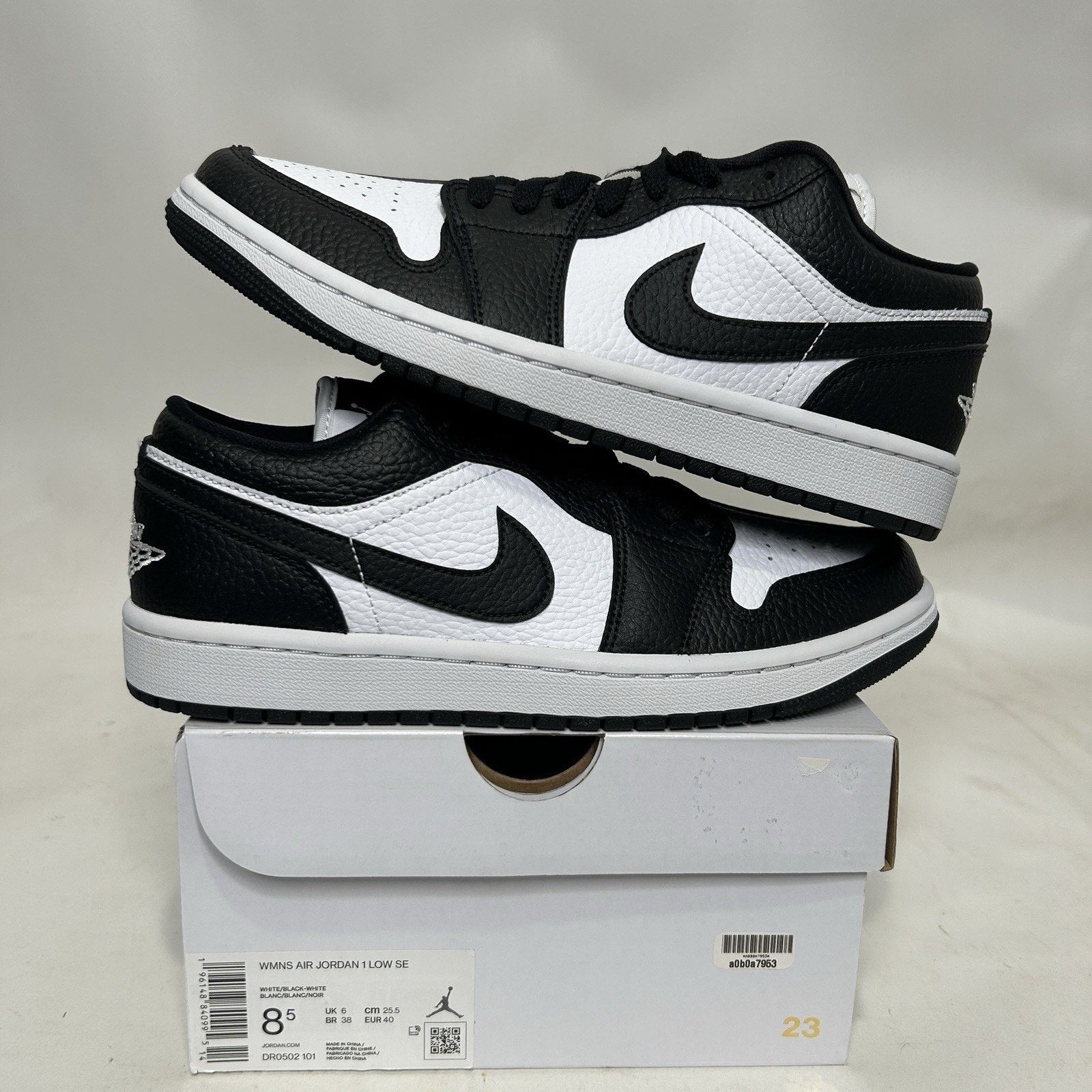 Jordan Brand Nike Air Jordan 1 Low SE “Split/Homage” Size US 8.5 / IT 38.5 - 1 Thumbnail