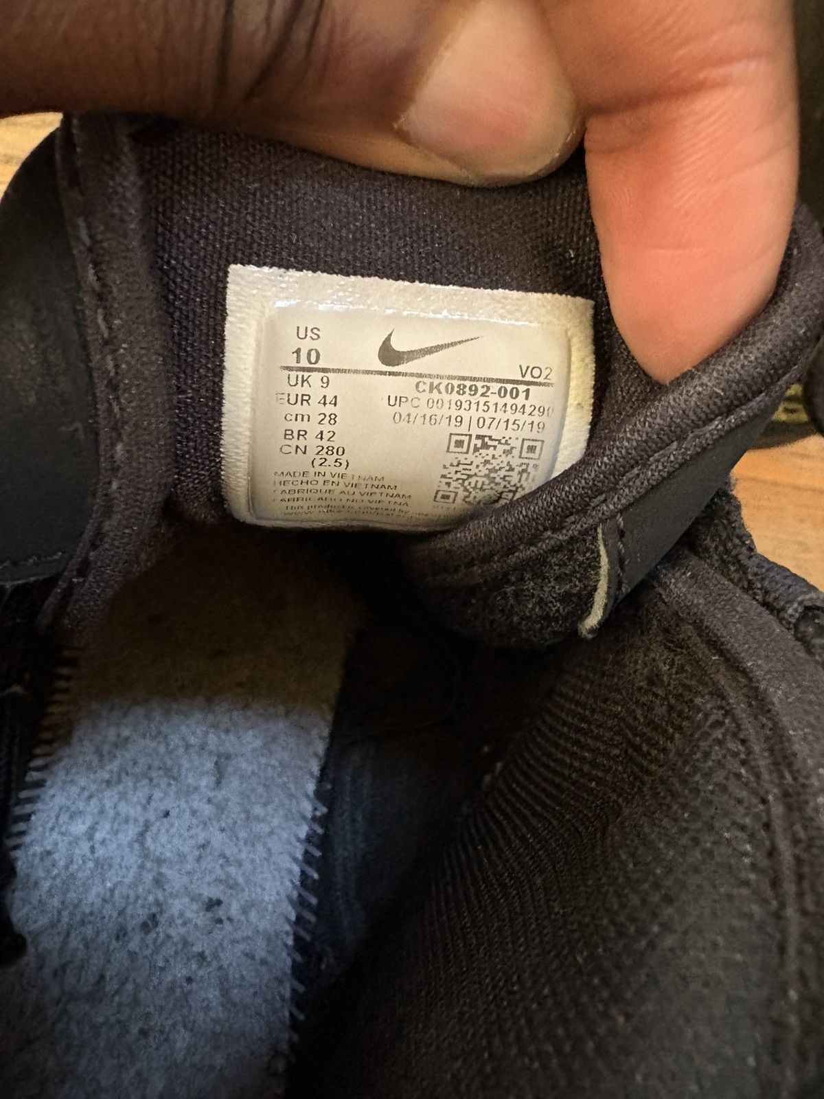 Nike NIKE Air Uptempo “Black/Volt” Size US 10 / EU 43 - 8 Thumbnail