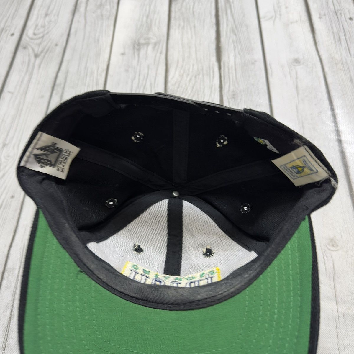 NCAA × Vintage Vintage Notre Dame Fighting Irish hat Size ONE SIZE - 3 Thumbnail