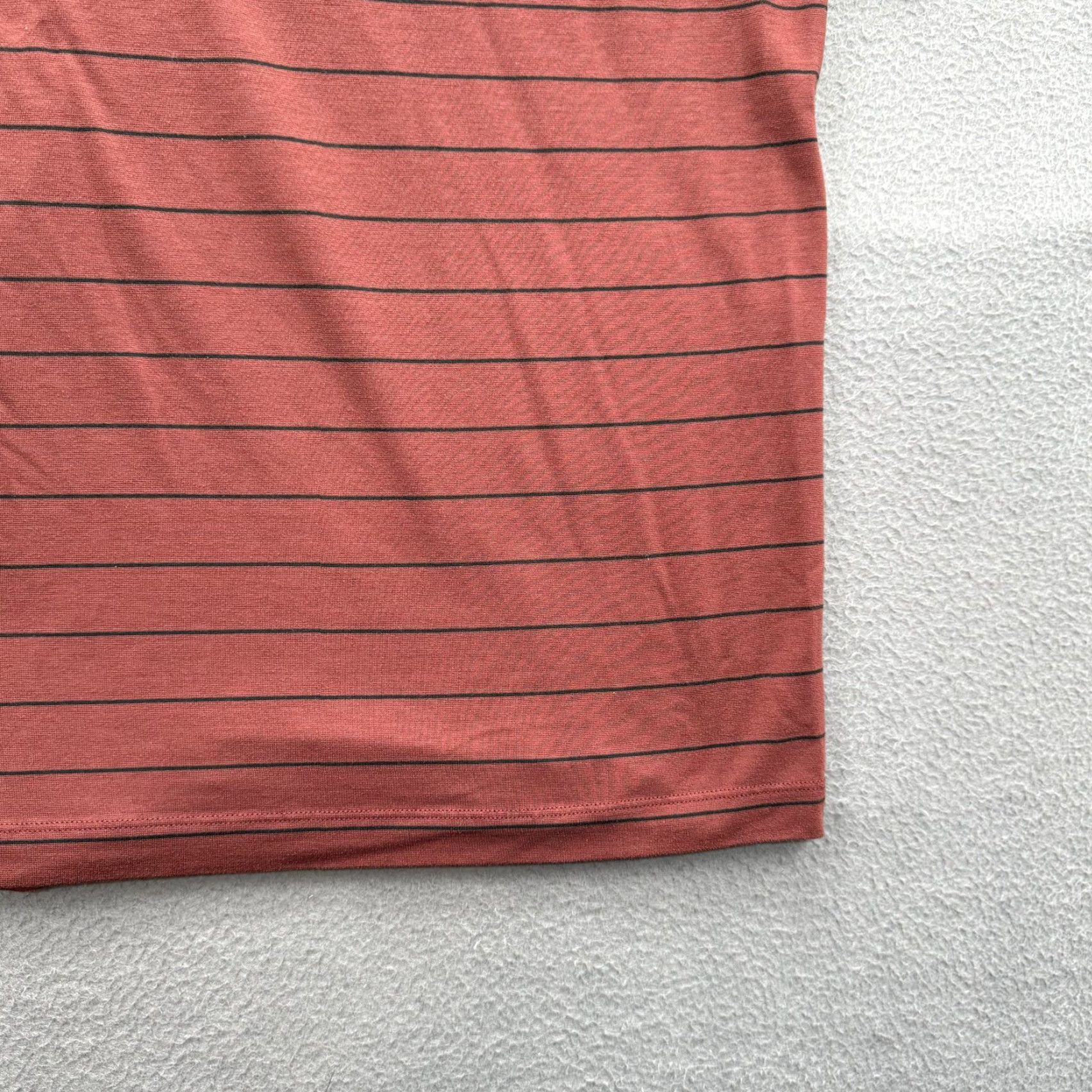 Lululemon Lululemon Polo Shirt Mens M Red Striped Performance Golf Lightweight Shirt Size US M / EU 48-50 / 2 - 6 Thumbnail