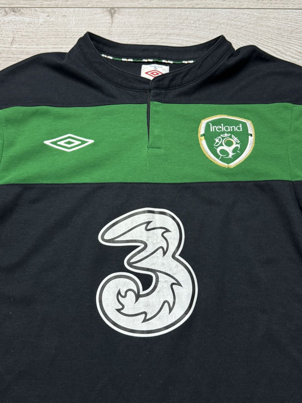 Umbro Umbro x Ireland national football team 2011/12 Away Shirt Size US M / EU 48-50 / 2 - 6 Thumbnail