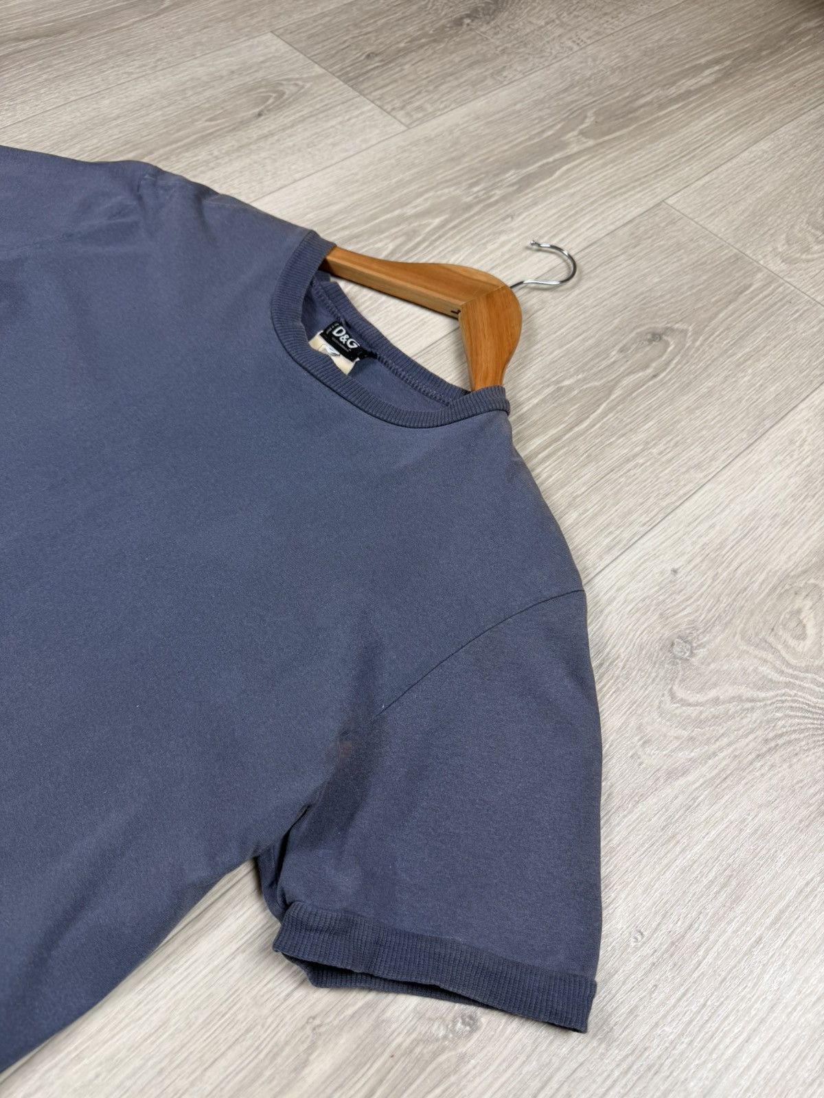 Dolce & Gabbana Vintage Dolce & Gabbana Distressed T-Shirt Big Logo Size L Size US L / EU 52-54 / 3 - 4 Thumbnail
