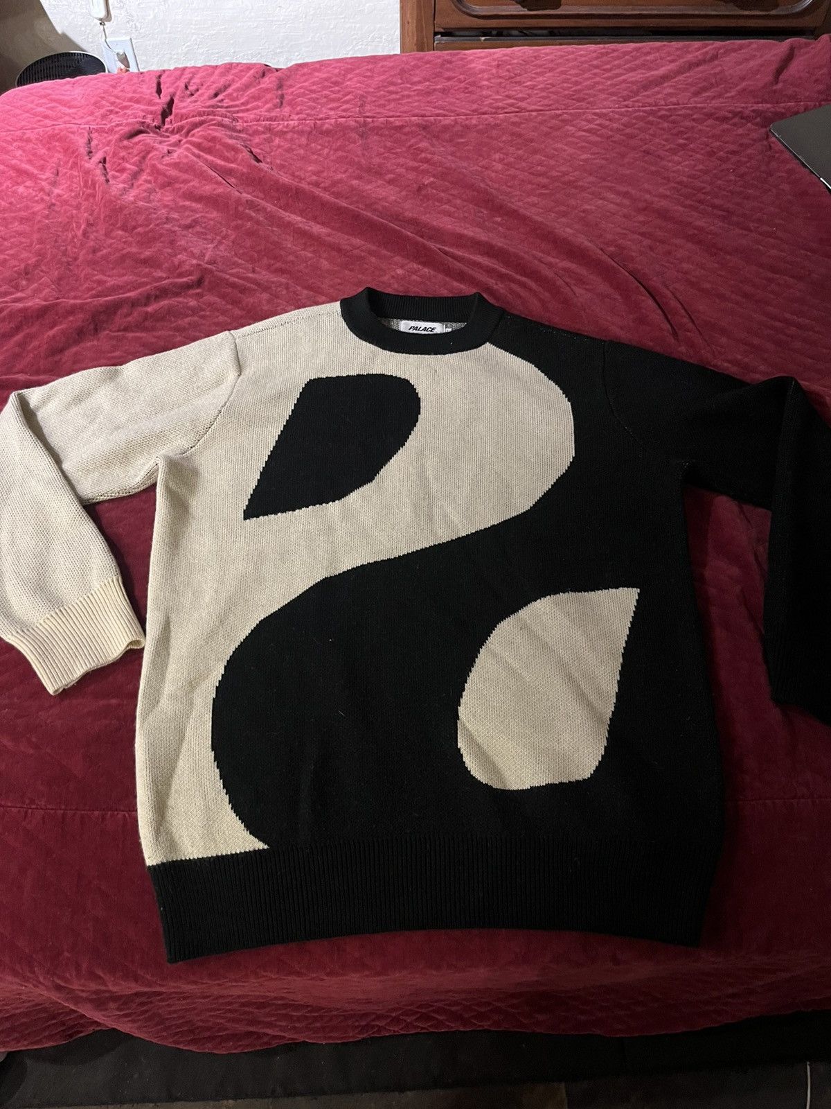 Palace Palace Yin Yang Sweater size L Size US L / EU 52-54 / 3 - 1 Thumbnail