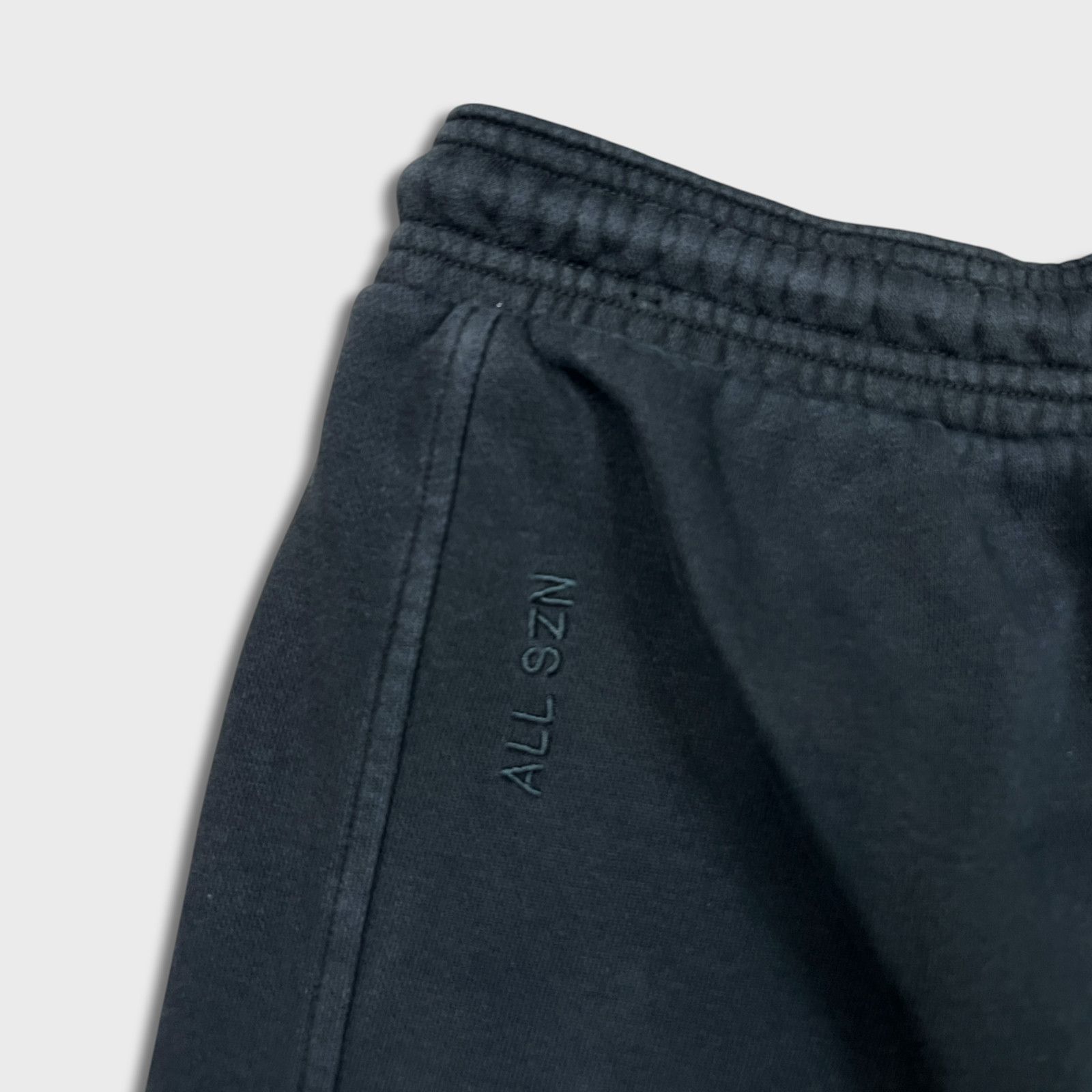 Adidas Adidas Sweatpants ALL SZN Stripes Loose Fit Taper Leg Jogger Size US 32 / EU 48 - 6 Thumbnail