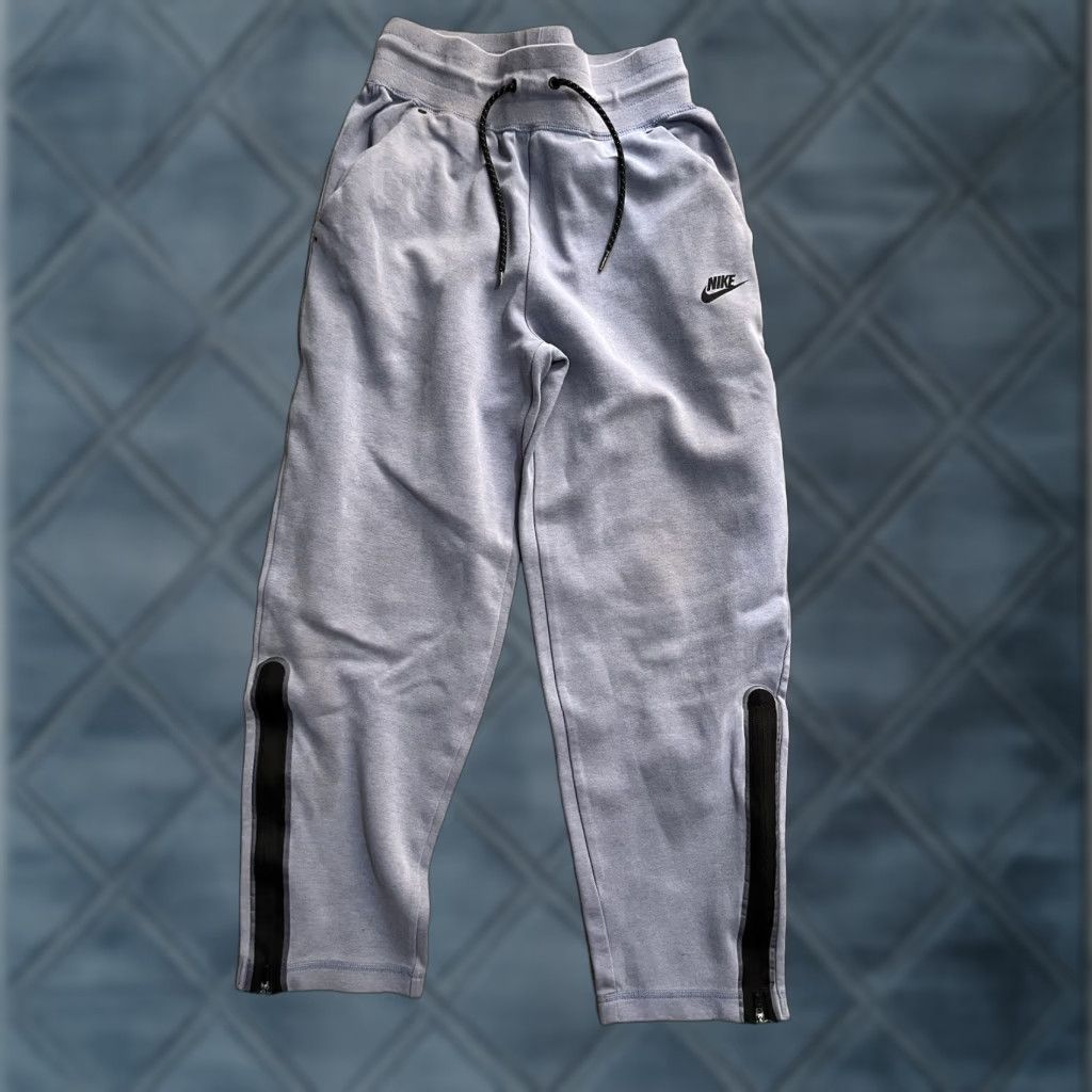 Nike Nike Tech Fleece Joggers S Womens Purple Loose Fit NSW Pants CW4294-063 Size 28" / US 6 / IT 42 - 1 Thumbnail