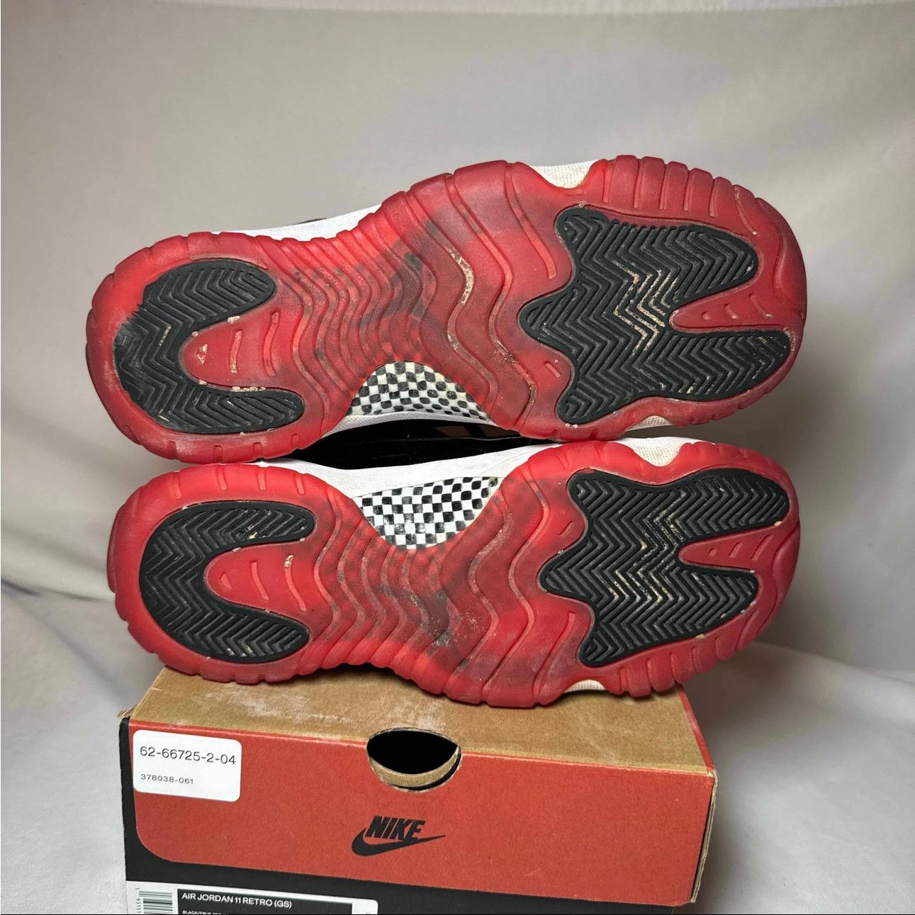 Jordan Brand × Nike Size 7 - Nike Air Jordan 11 Retro GS Bred 2019 Men's Shoes Size US 7 / EU 40 - 6 Thumbnail