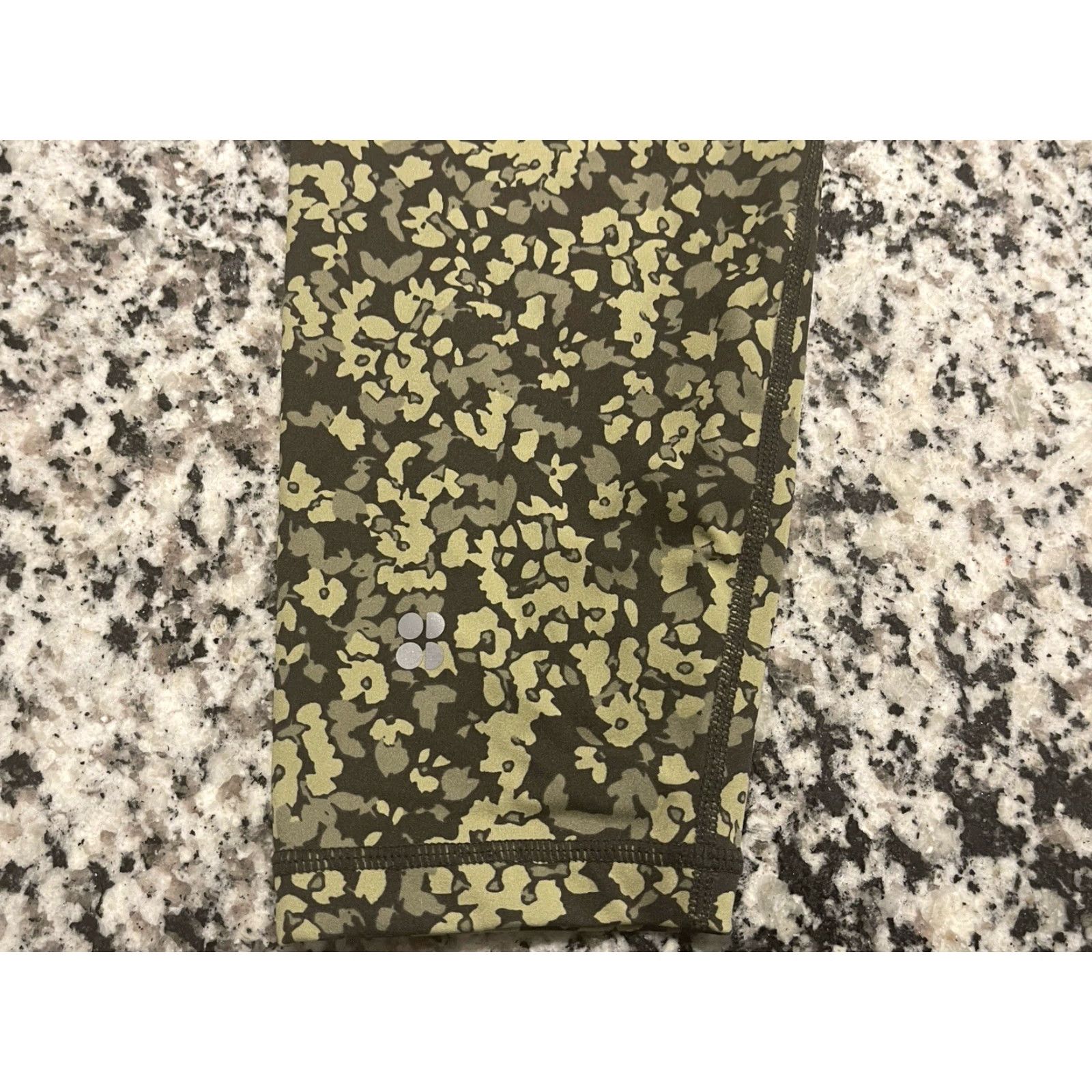 Sweaty Betty SWEATY BETTY Leggings Green Undercover Floral Print 7/8 Medium Size 32" / US 10 / IT 46 - 7 Thumbnail