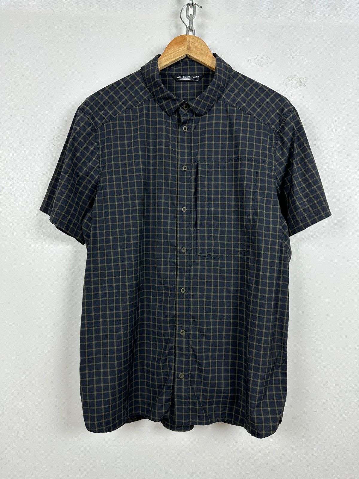 Arc'teryx Arcteryx Riel Nylon Pocket Short Sleeve Button Up Shirt Size US M / EU 48-50 / 2 - 1 Thumbnail
