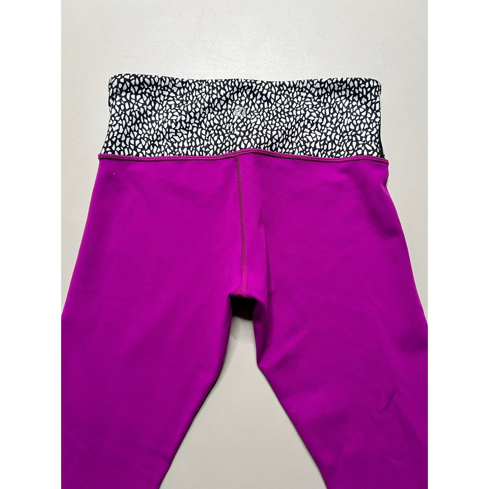 Lululemon Lululemon Wunder Under Leggings Sz 6 Pink Black White Size US 6 / EU 39 - 4 Thumbnail
