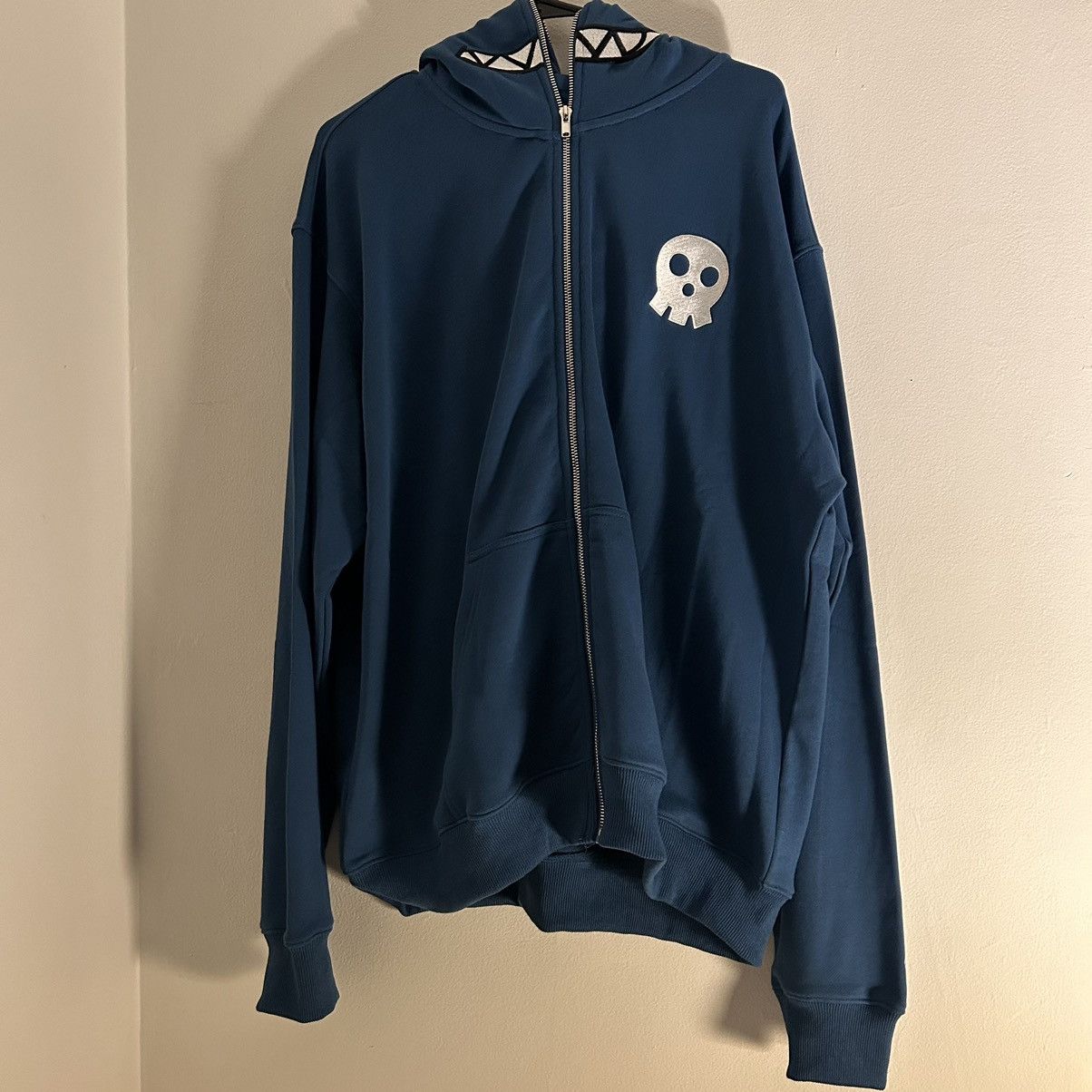 Anime Vees Clothing - SS Smile Shinra (Fire Force) Full Zip Up Size US L / EU 52-54 / 3 - 1 Thumbnail
