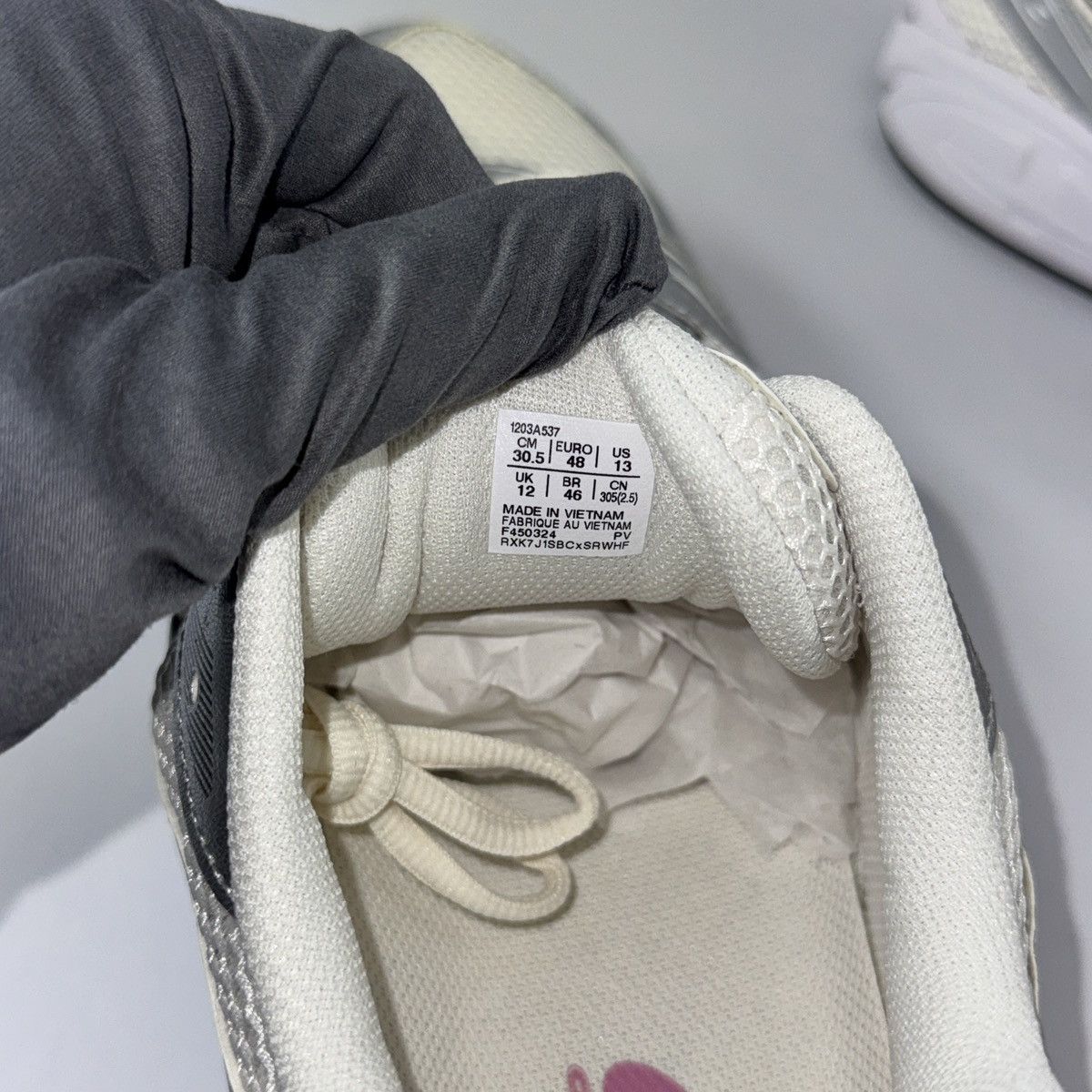 Asics GEL KAYANO 14 SNEAKERS Size US 13 / EU 46 - 9 Thumbnail