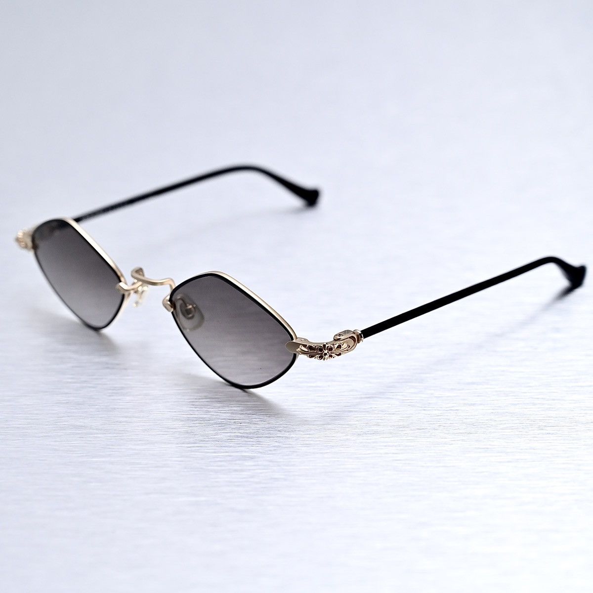 Chrome Hearts CHROME HEARTS DIAMOND DOG SUNGLASSES Size ONE SIZE - 2 Thumbnail