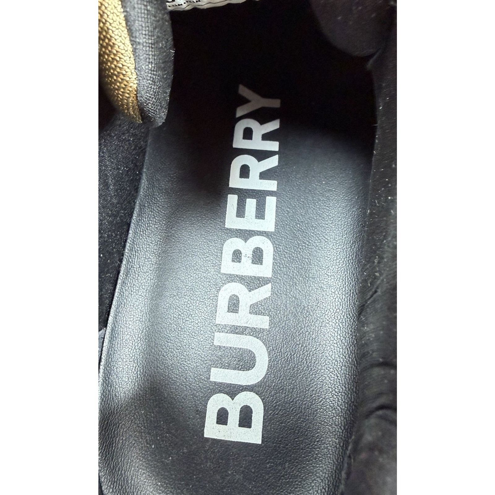 Burberry Size 41EU/8US - Burberry Arthur Gold Sneakers Size US 8 / EU 41 - 9 Thumbnail