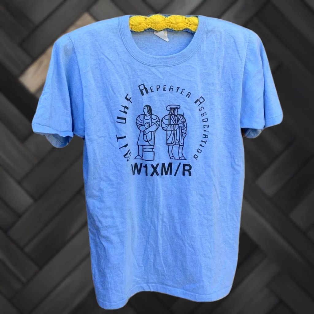 Vintage VINTAGE MIT UHF Repeater Association W1XM R T Shirt KA1EVS Size M Medium Blue Graphic Tee Mens 1980s Size US M / EU 48-50 / 2 - 1 Thumbnail