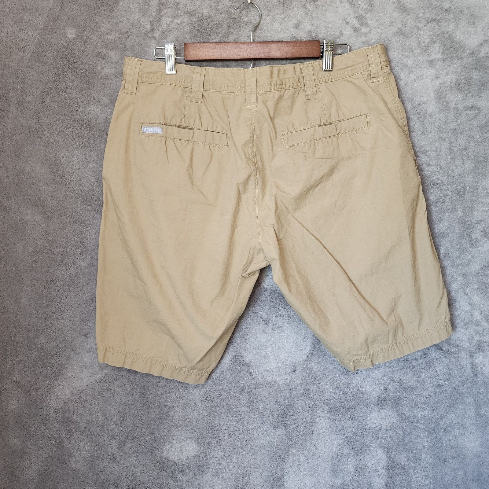 Columbia Columbia Men's Cargo Shorts Khaki Size 36x10, Outdoor Wear Size US 36 / EU 52 - 3 Thumbnail