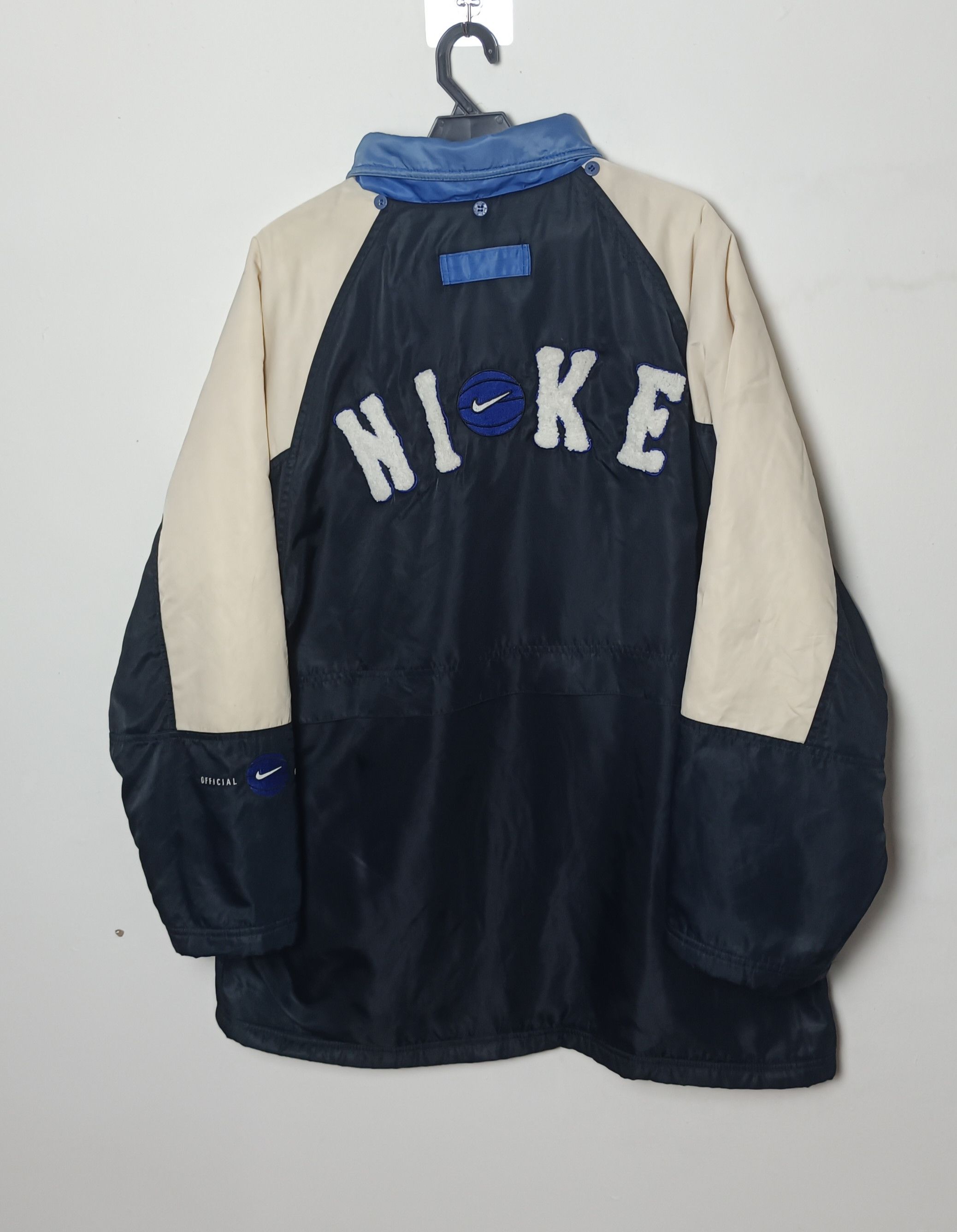 Nike VINTAGE 90s 🔥🔥Nike Basketball Embroidered Center Logo Size US XXL / EU 58 / 5 - 1 Thumbnail