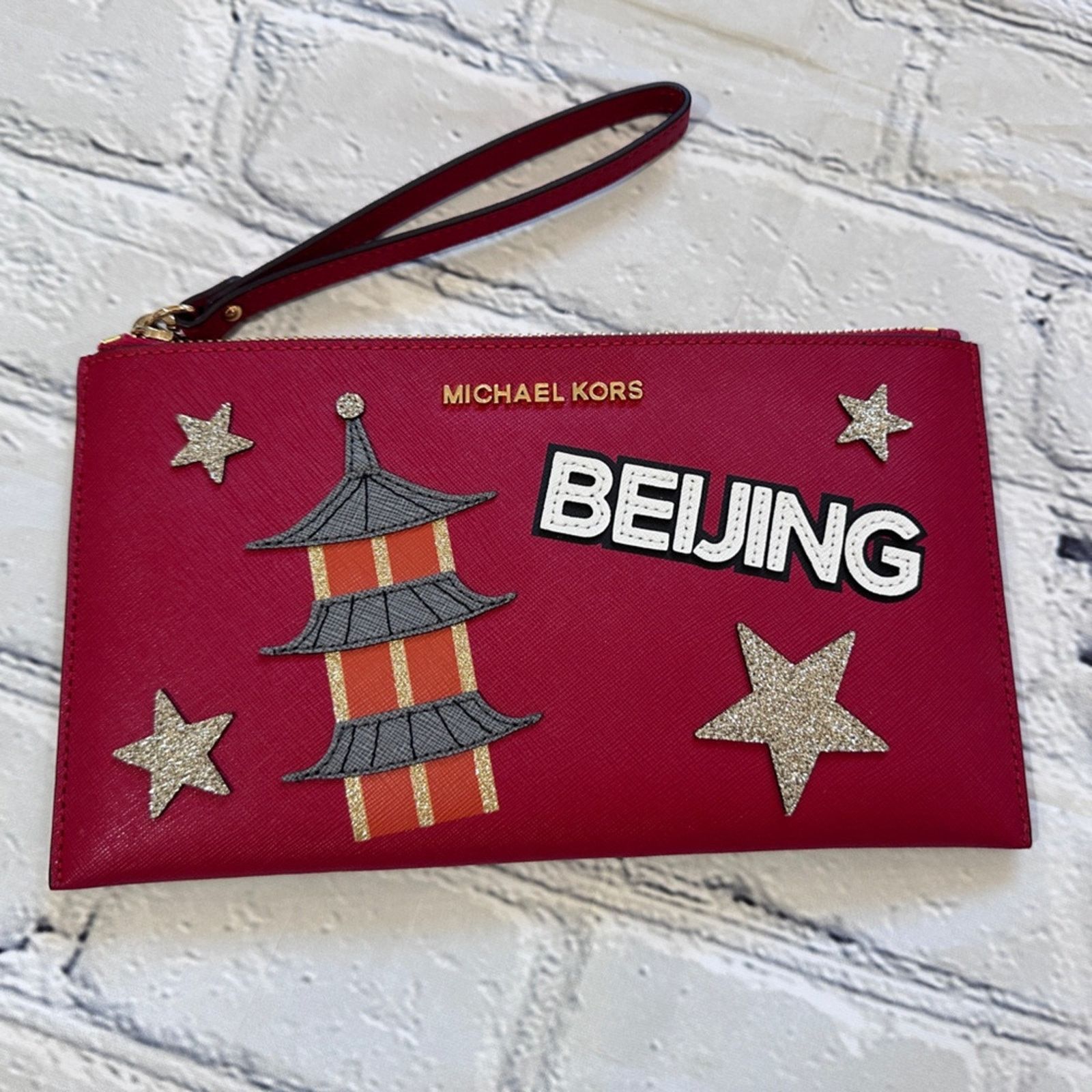 Michael Kors NWT Michael Kors Illustrations Beijing City Clutch in Red Size ONE SIZE - 1 Thumbnail