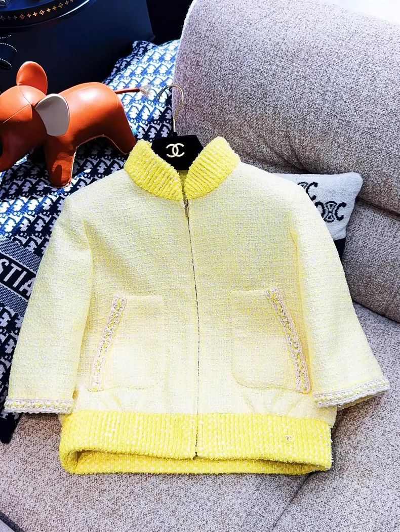 Chanel Chanel 19S Yellow Tweed Long Sleeve Jacket - dmc Size US S / EU 44-46 / 1 - 1 Thumbnail