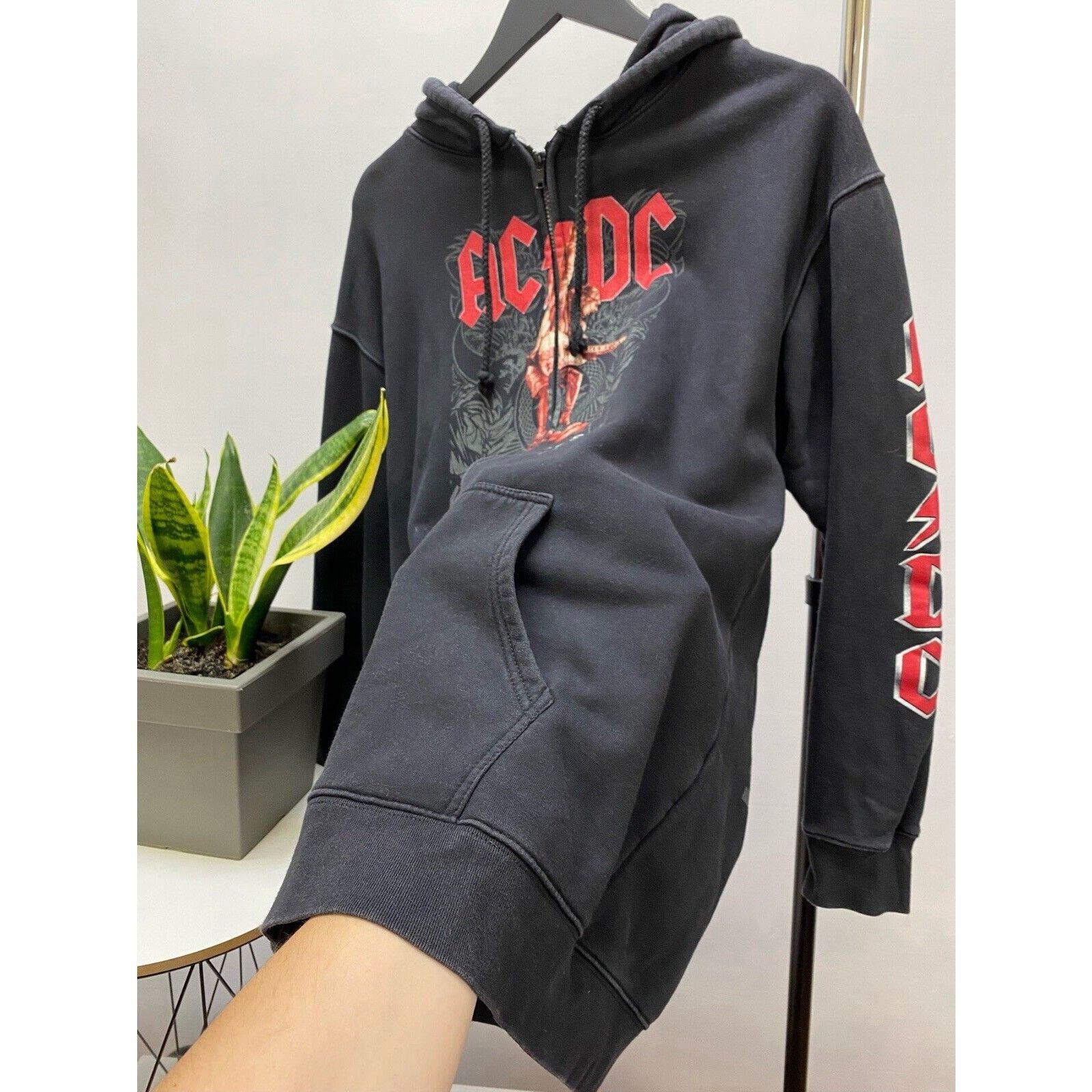 AC/DC × Vintage AC/DC Black Ice 2000s Zip Up Hoodie Promo Album Faded XL Size US XL / EU 56 / 4 - 10 Thumbnail