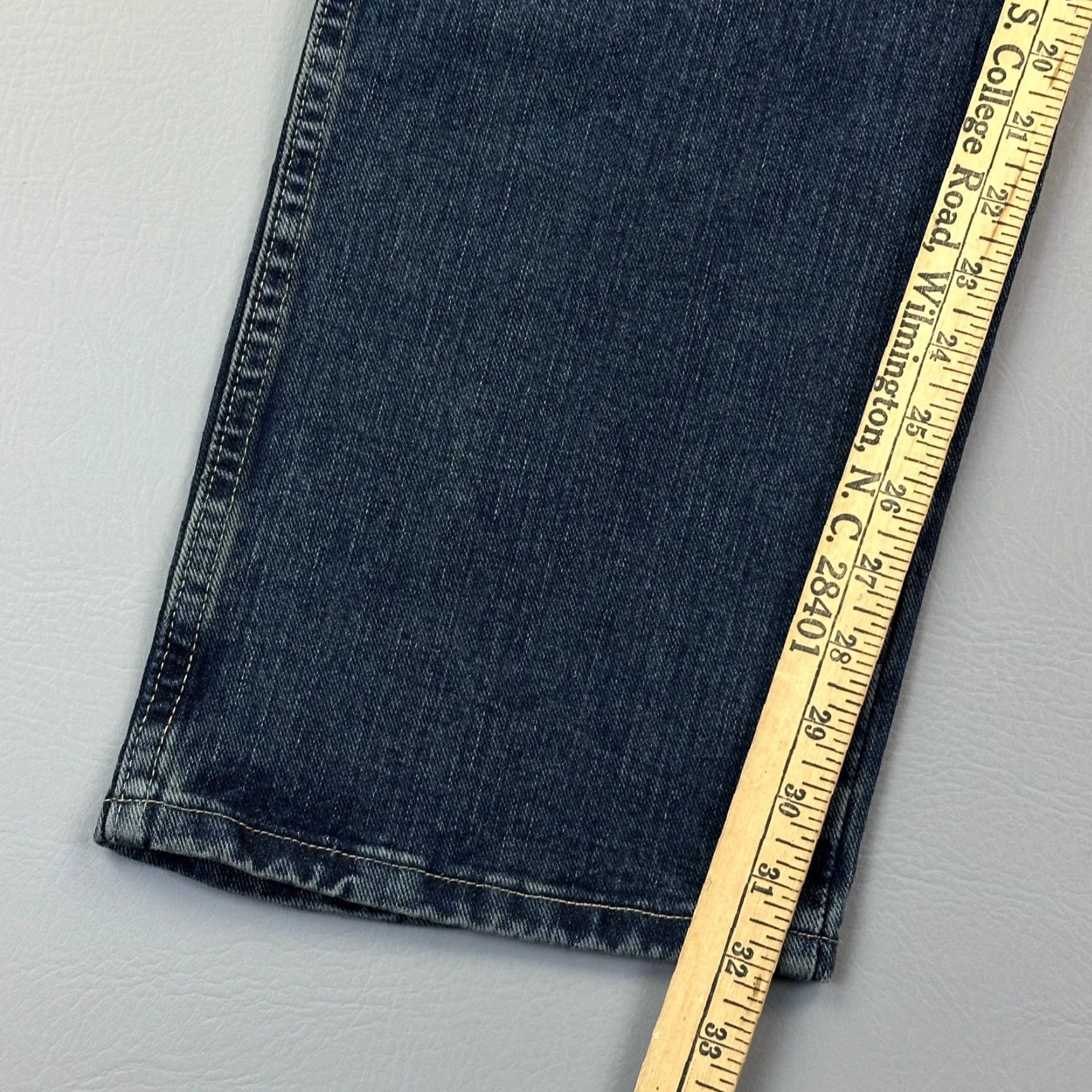 Wrangler Wrangler Rugged Wear Jeans Mens 38x32 Dark Wash Denim Straight Relaxed NWT Jeans Men Blue 5-Pocket Wrangler Rugged Wear USA Cowboy Retro NWT Size US 38 / EU 54 - 3 Thumbnail