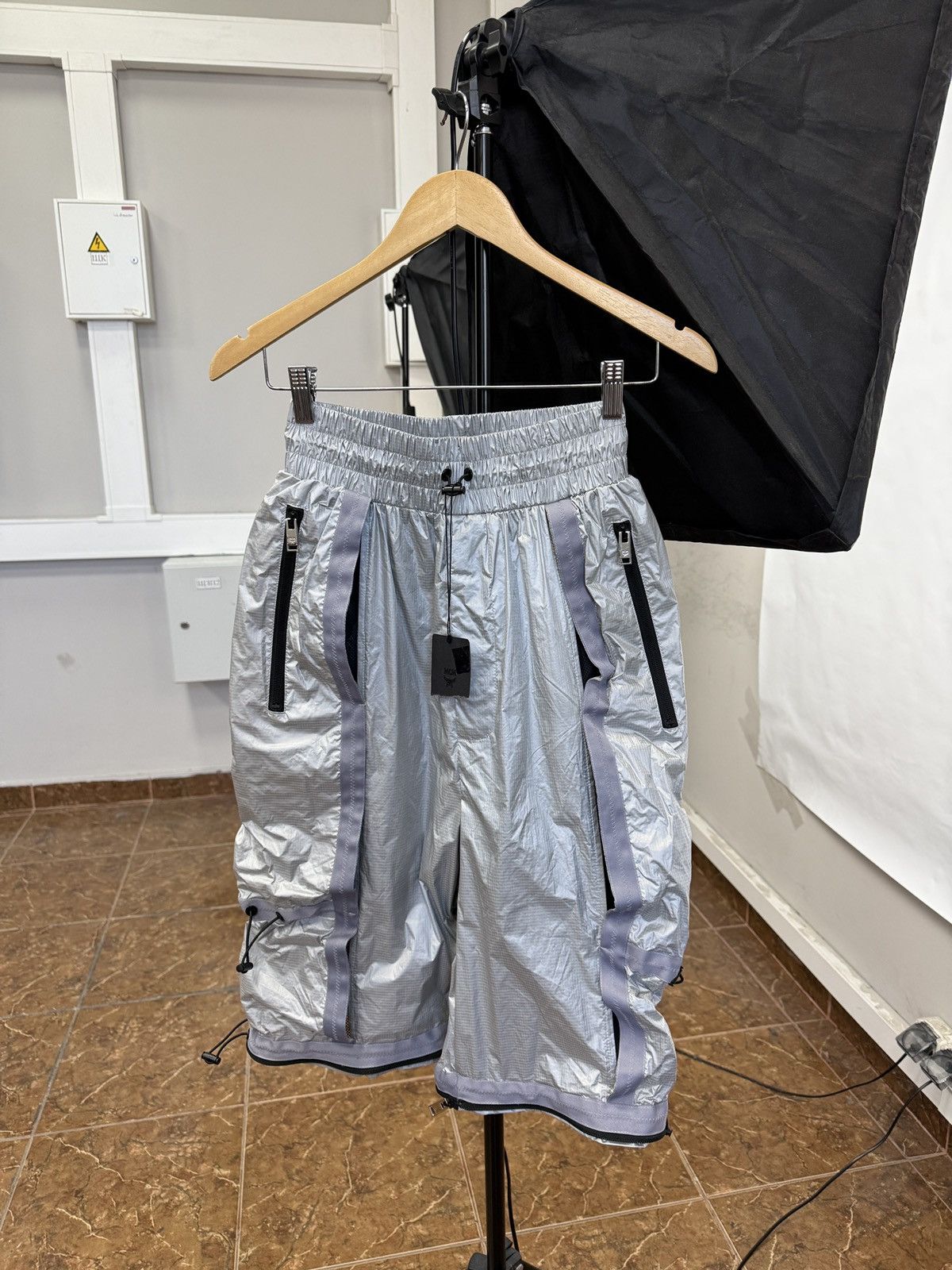 MCM ❗️NEW 🇮🇹 MCM 2/1 Convertible Cargo Pants Shorts Zip Off Unisex Size US 38 / EU 54 - 2 Thumbnail