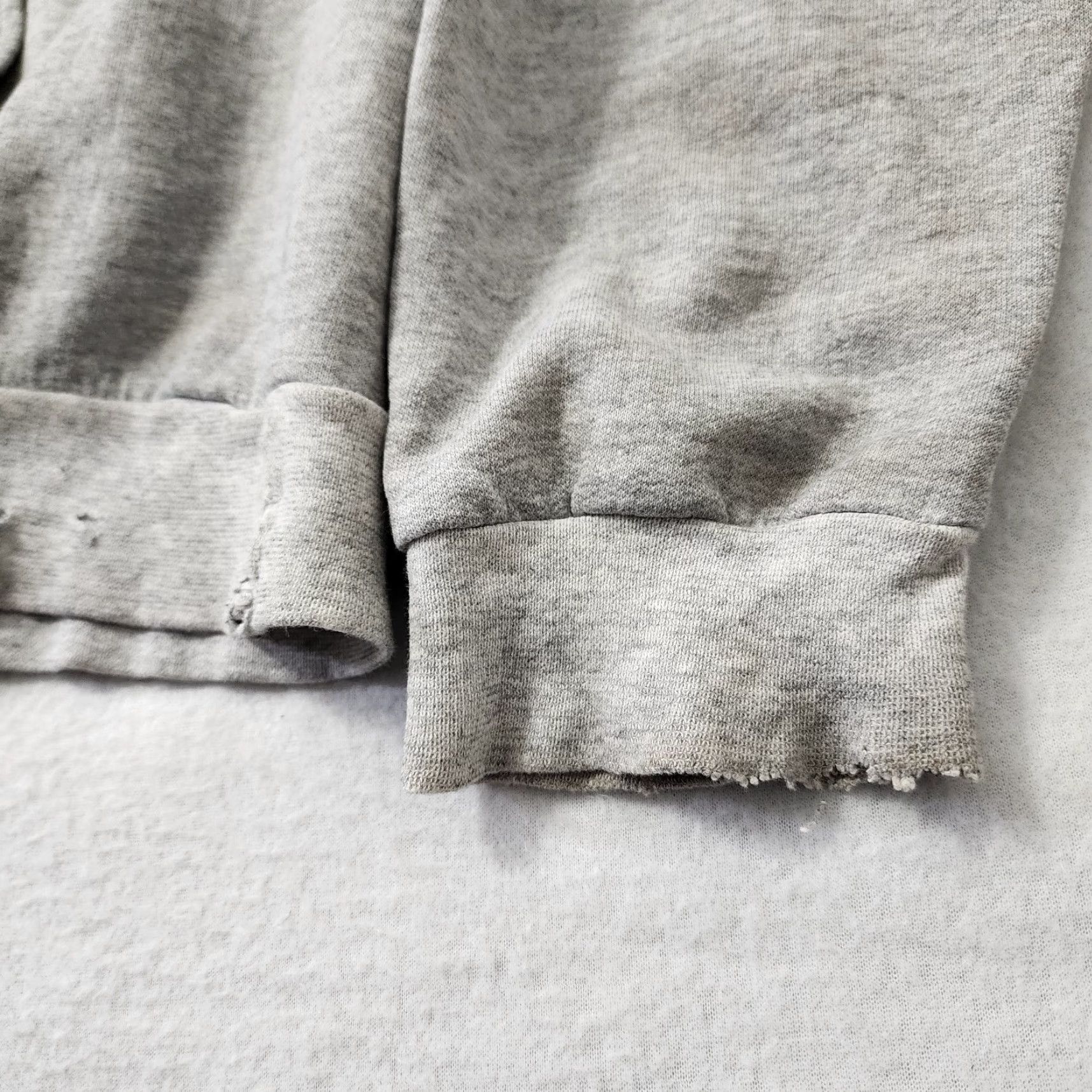 Hanes VINTAGE Hanes Hoodie 2XL Mens Gray Distressed Thrashed Skater Pullover Blank Size US XXL / EU 58 / 5 - 5 Thumbnail