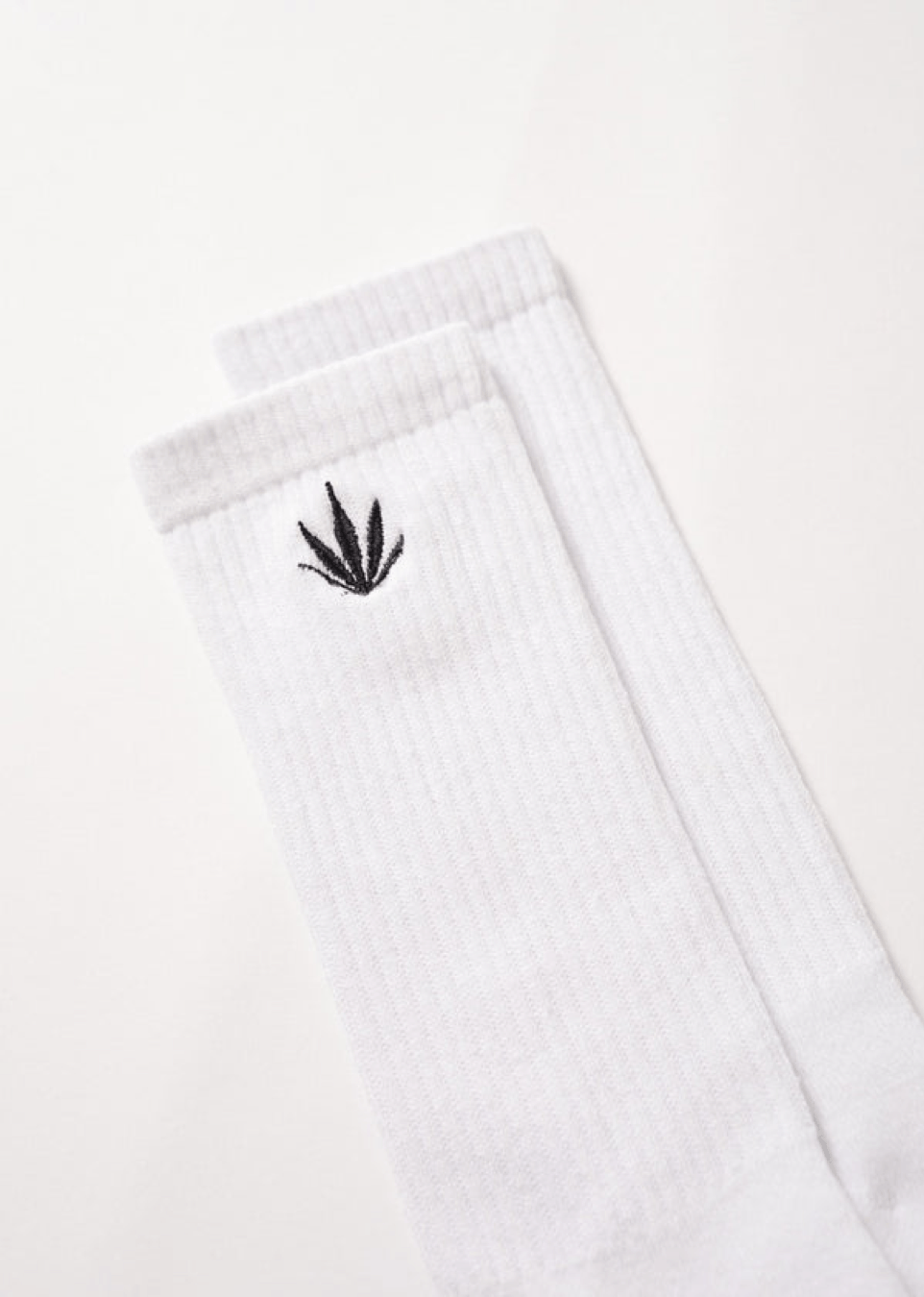 Afends BNWT Afends - Happy Hemp Weed Crew Socks / White Size ONE SIZE - 3 Thumbnail