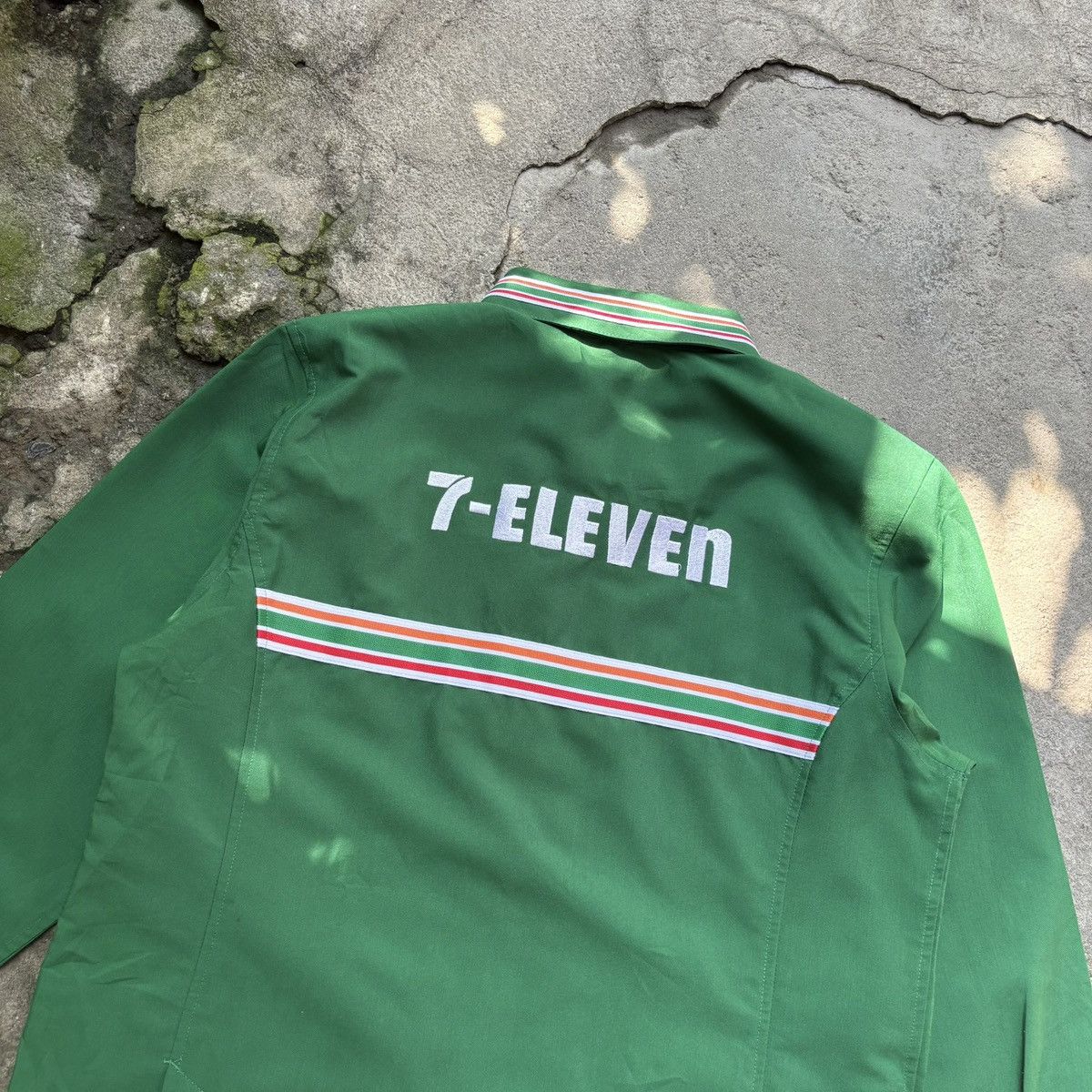 Japanese Brand vintage green zip-up shirt is a Japanese work uniform 7/11 Size US M / EU 48-50 / 2 - 4 Thumbnail