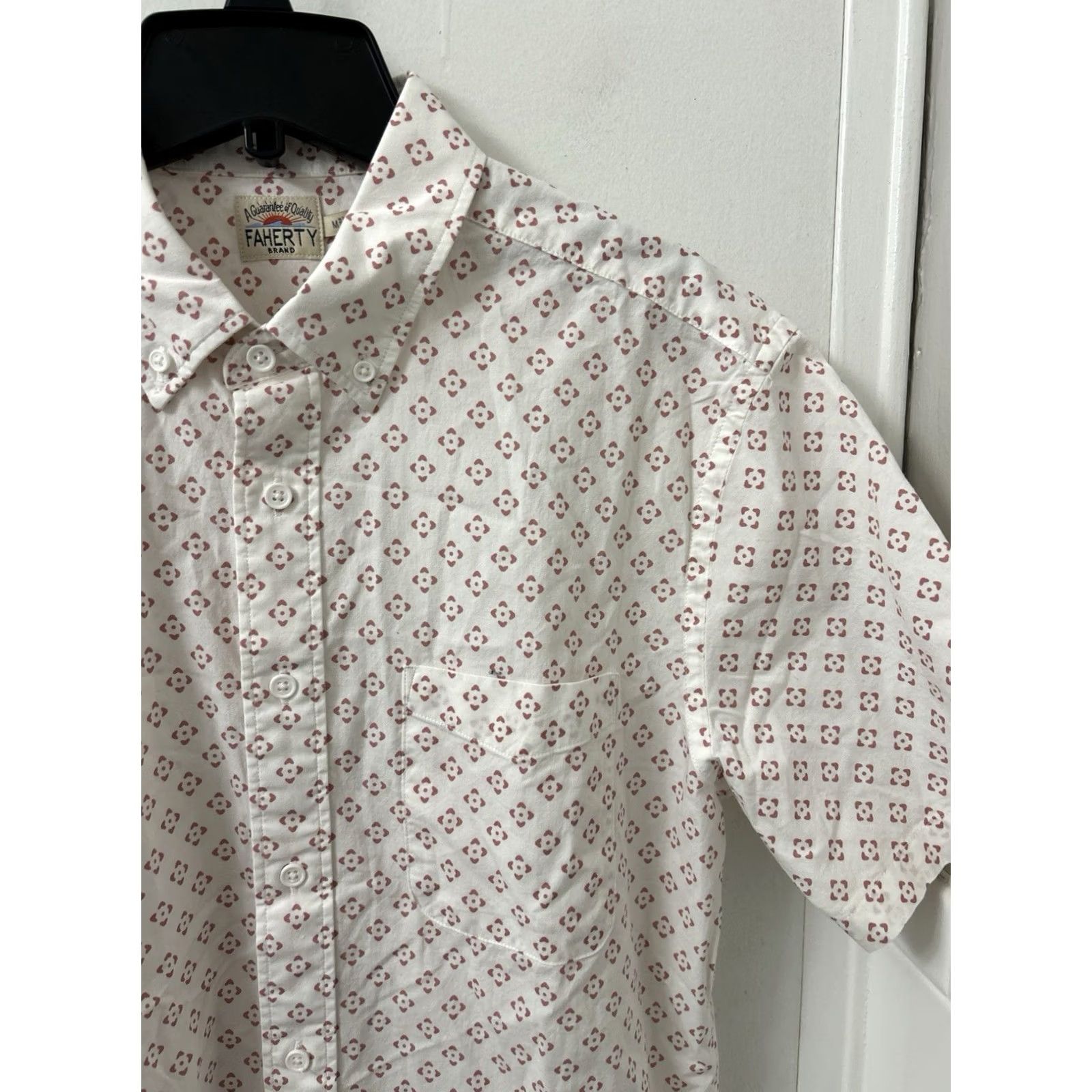Faherty FAHERTY Shirt Mens Medium White Red Geometric Button Down Pocket Short Sleeve Mens Regular Shirt Size US M / EU 48-50 / 2 - 4 Thumbnail