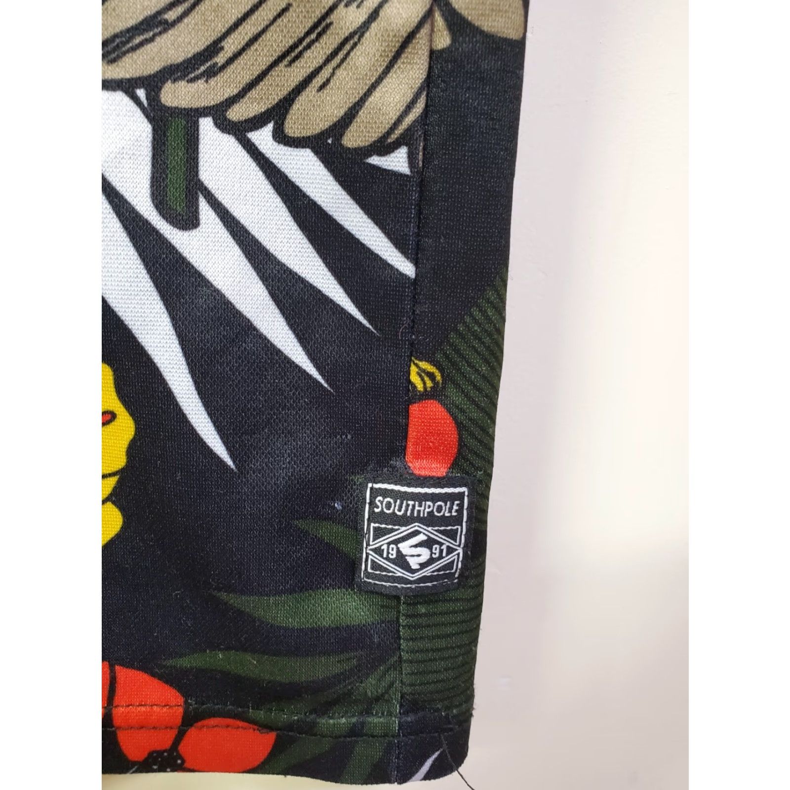 Southpole Southpole Men’s T-shirt Red Parrot Graphic Print Crew Neck Short Sleeve Size M Polyester Shirt Mens Size US M / EU 48-50 / 2 - 2 Thumbnail