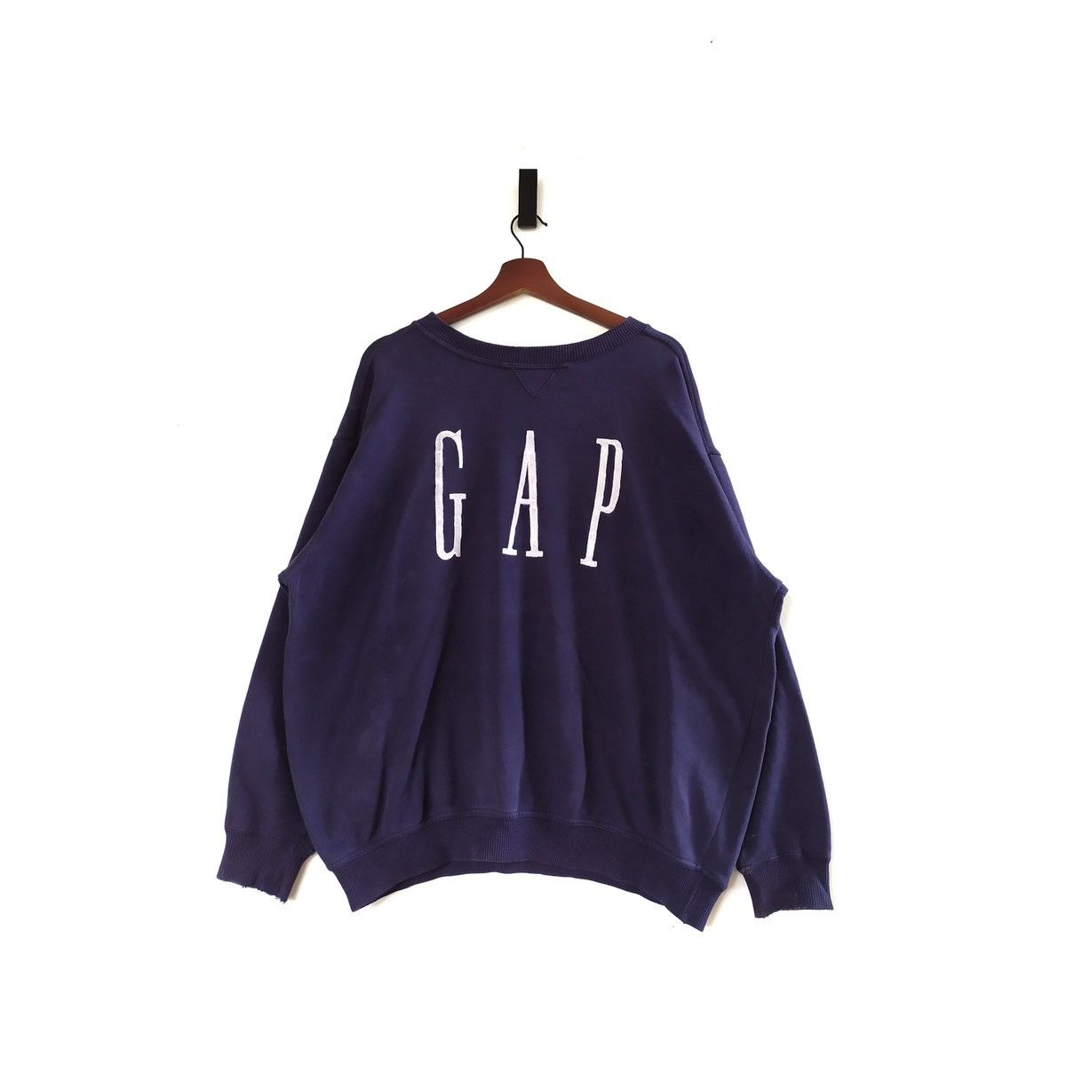 Gap × Vintage Vintage 90s Gap Big Logo Crewneck Sweatshirt Size US L / EU 52-54 / 3 - 1 Thumbnail