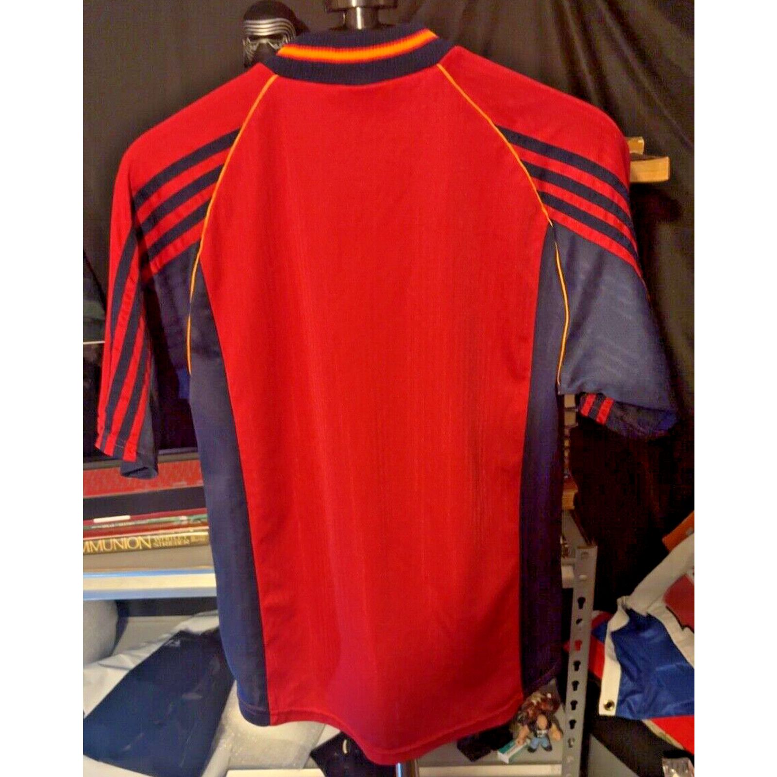 Adidas SPAIN NATIONAL TEAM 1998 HOME ADIDAS JERSEY 22"x30" Size US M / EU 48-50 / 2 - 6 Thumbnail