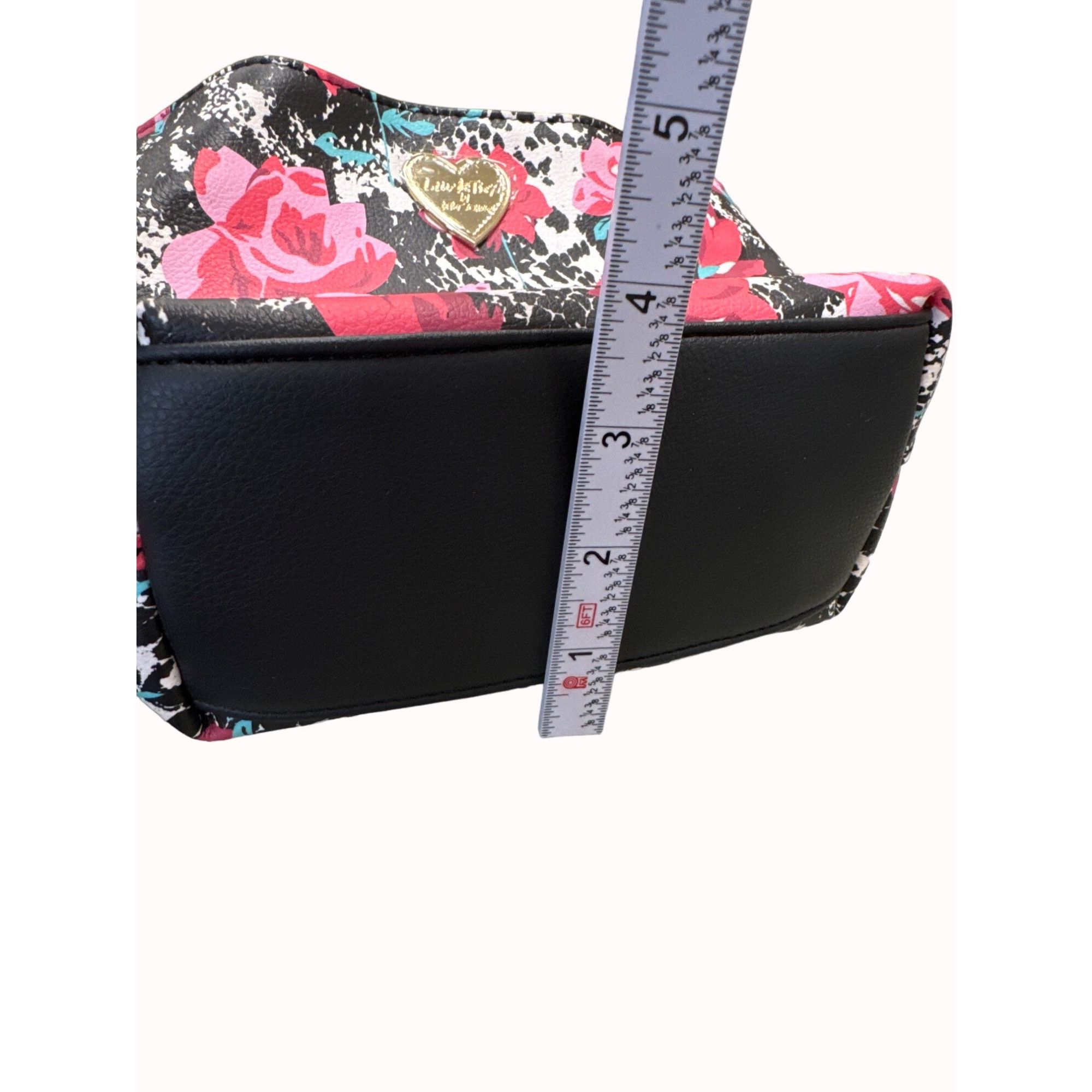 Betsey Johnson Betsey Johnson women’s black red flora clutch crossbody purs Size ONE SIZE - 9 Thumbnail