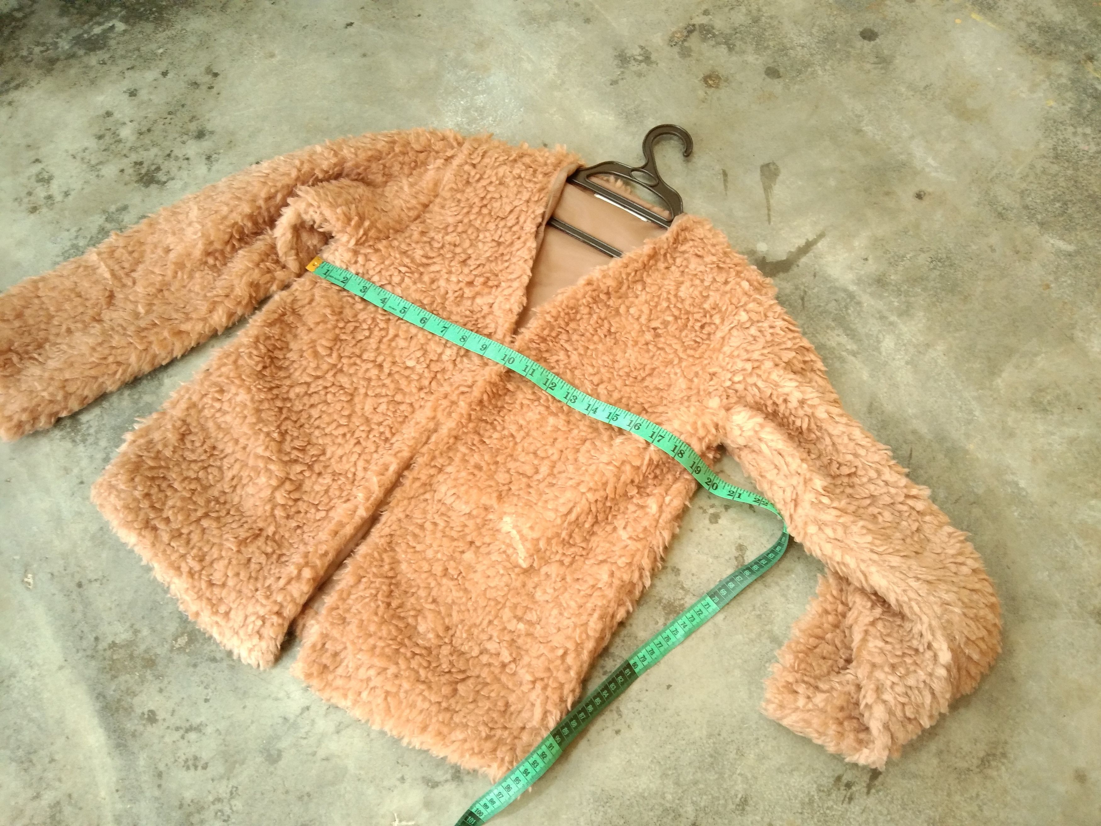 Designer SOFT & FLUFFY WOMEN'S SINGLE CLIP CARDIGAN Size S / US 4 / IT 40 - 9 Thumbnail
