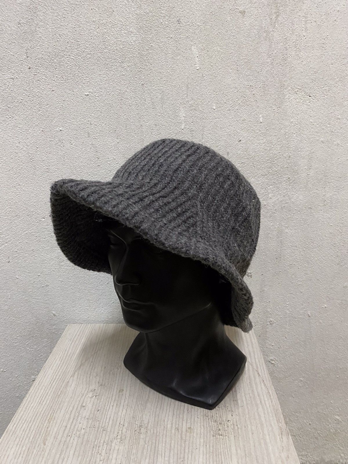 Japanese Brand Japanese Brand Plain Bucket Hat Size ONE SIZE - 2 Thumbnail