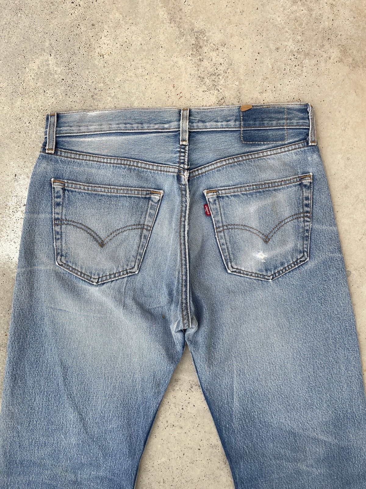 Levi's × Levi's Vintage Clothing × Vintage Vintage 90s Levis Faded Blue Denim Jeans Size US 32 / EU 48 - 4 Thumbnail