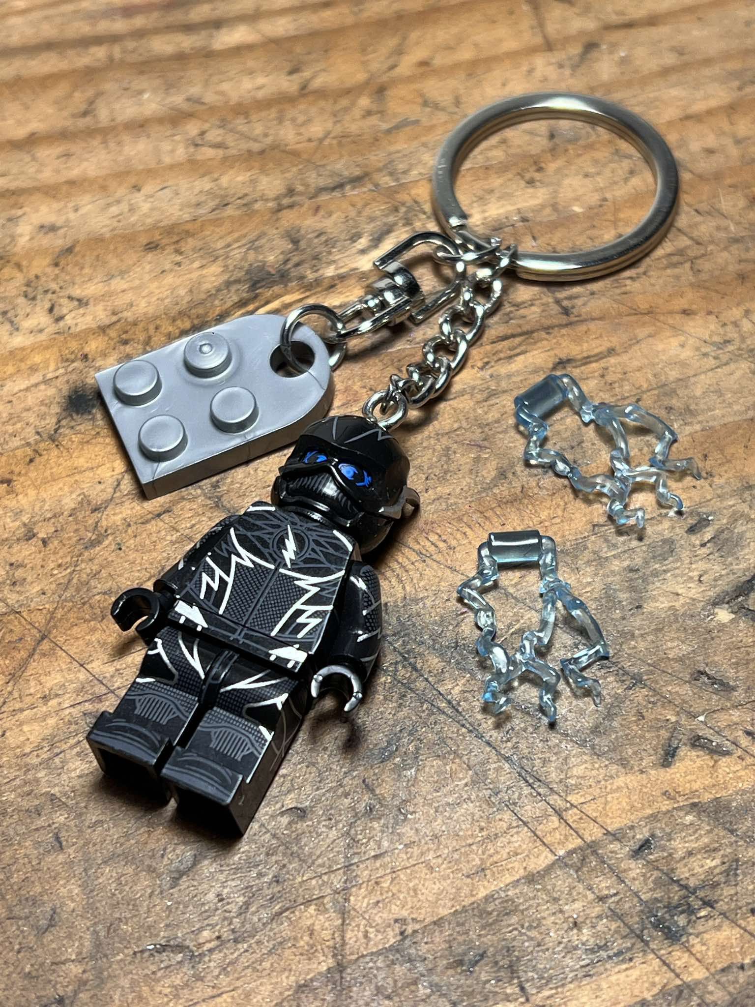 DC Comics × Marvel Comics Flash Reverse Zoom minifigure keychain Size ONE SIZE - 10 Thumbnail